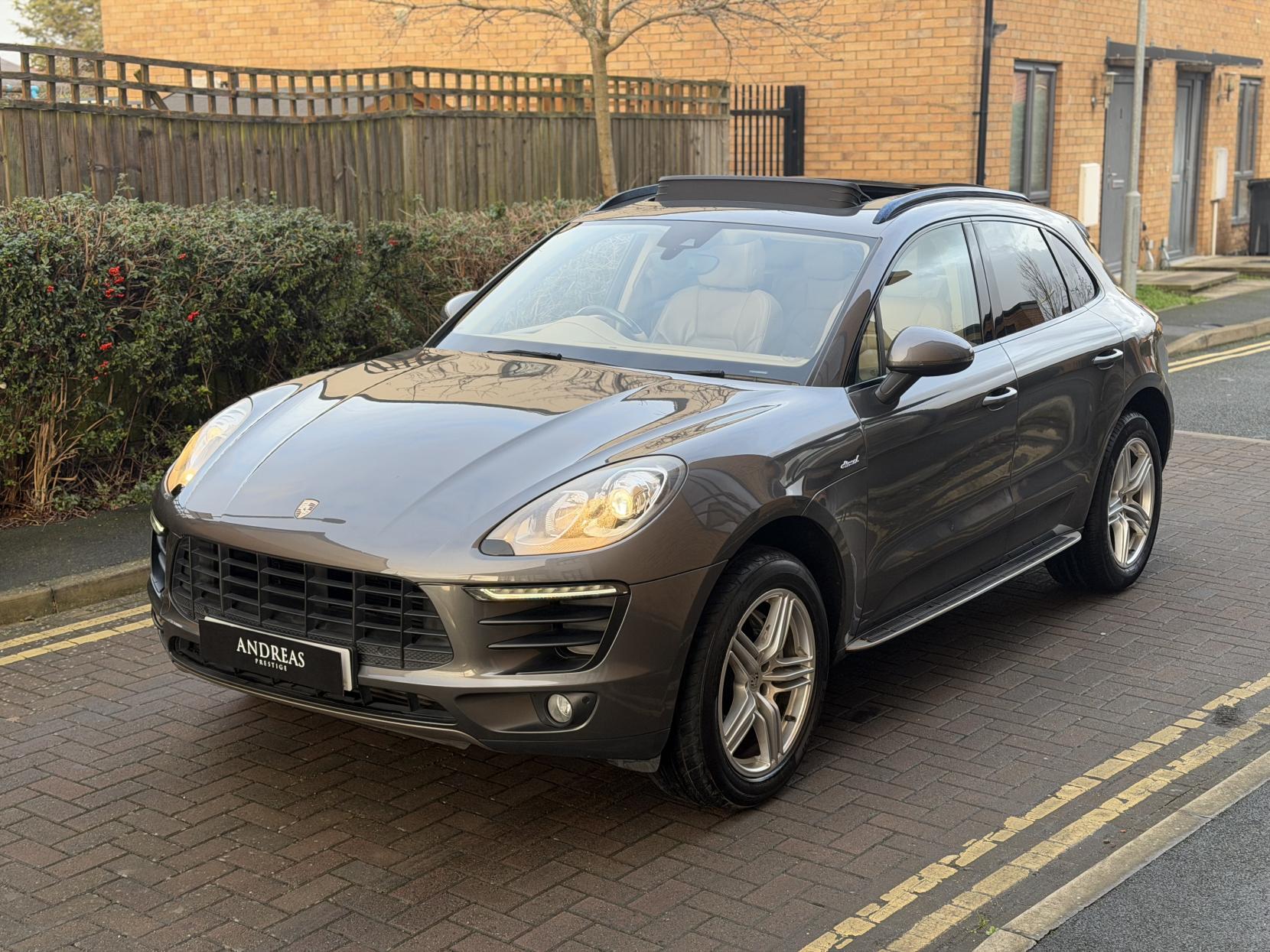 Porsche Macan 3.0 TD V6 S SUV 5dr Diesel PDK 4WD Euro 6 (s/s) (258 ps)