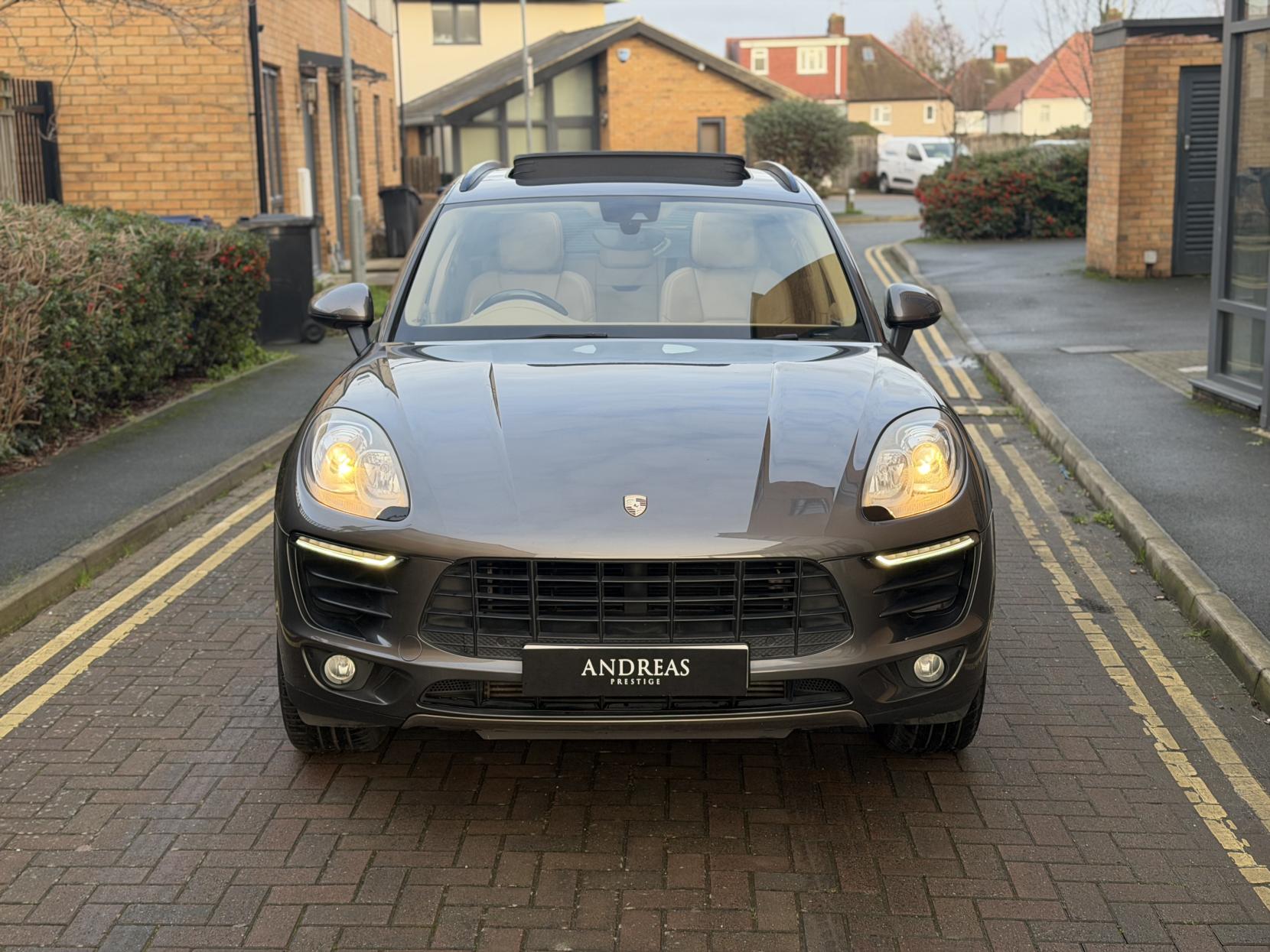 Porsche Macan 3.0 TD V6 S SUV 5dr Diesel PDK 4WD Euro 6 (s/s) (258 ps)