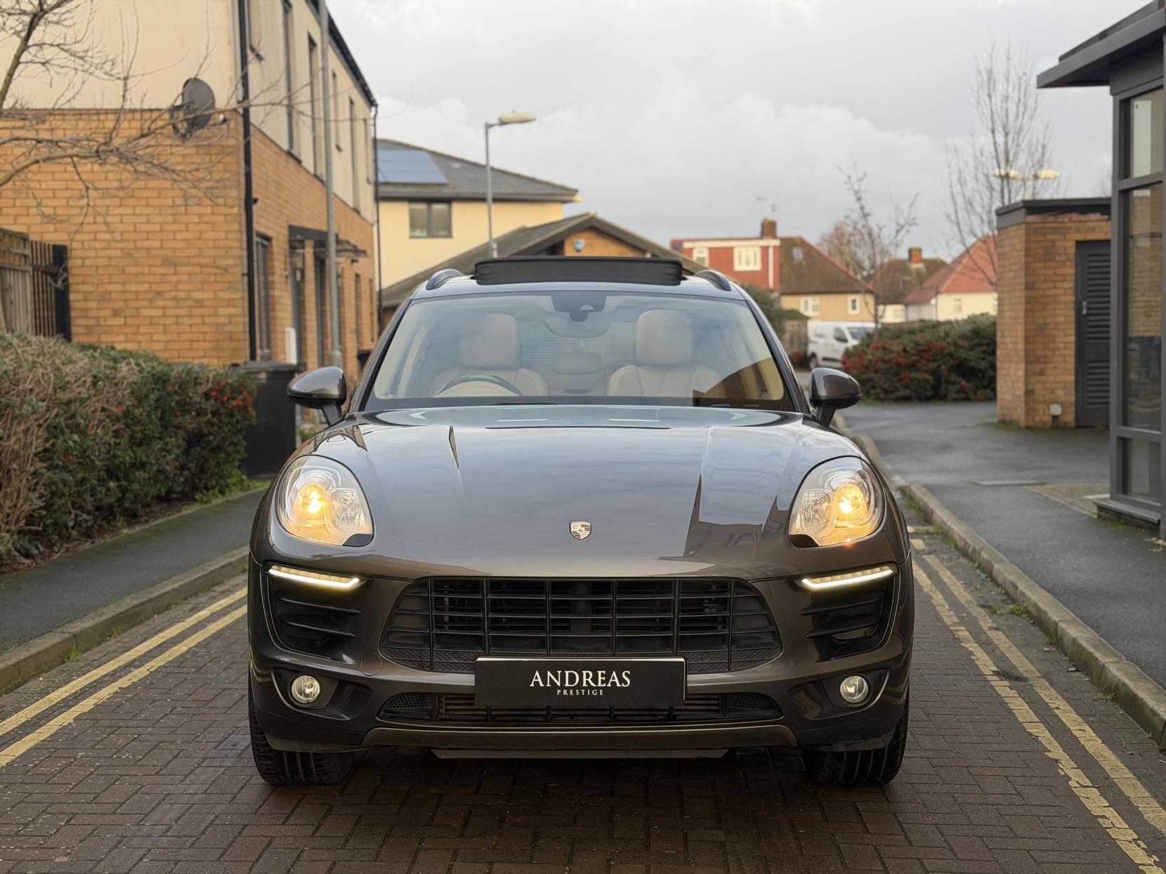 Porsche Macan 3.0 TD V6 S SUV 5dr Diesel PDK 4WD Euro 6 (s/s) (258 ps)