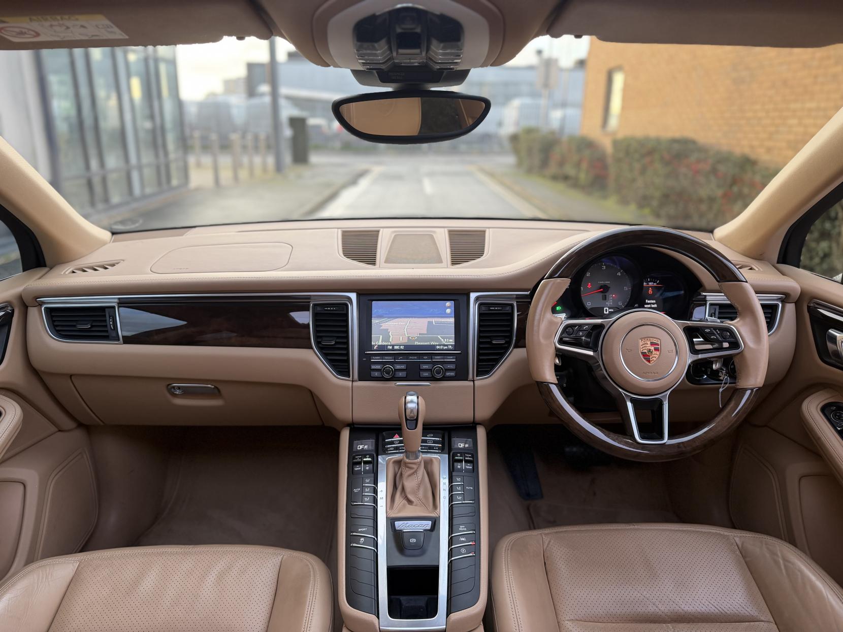 Porsche Macan 3.0 TD V6 S SUV 5dr Diesel PDK 4WD Euro 6 (s/s) (258 ps)