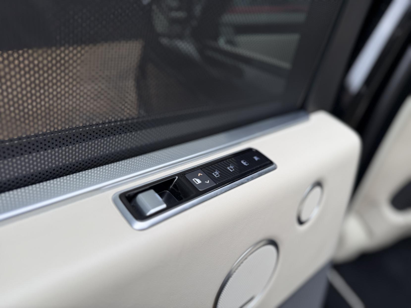 Land Rover Range Rover 5.0 P525 V8 GPF Autobiography SUV 5dr Petrol Auto 4WD Euro 6 (s/s) LWB (525 ps)