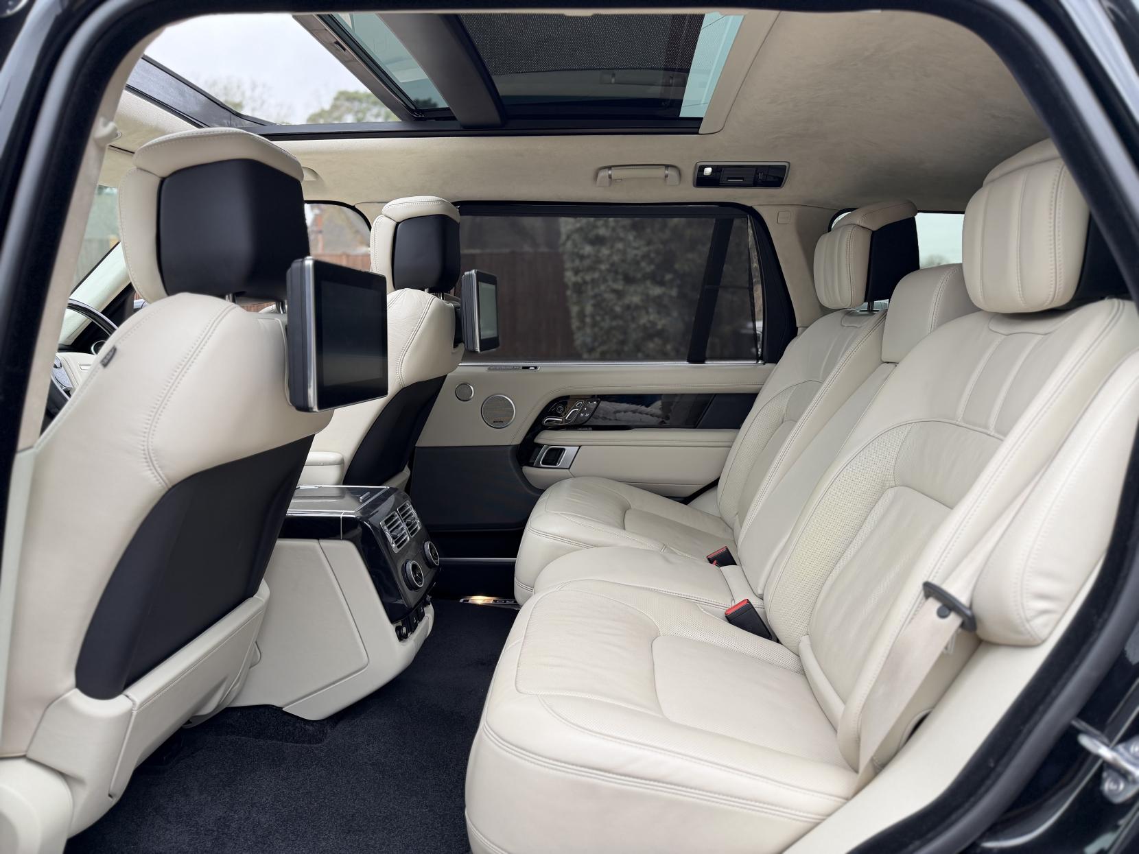 Land Rover Range Rover 5.0 P525 V8 GPF Autobiography SUV 5dr Petrol Auto 4WD Euro 6 (s/s) LWB (525 ps)