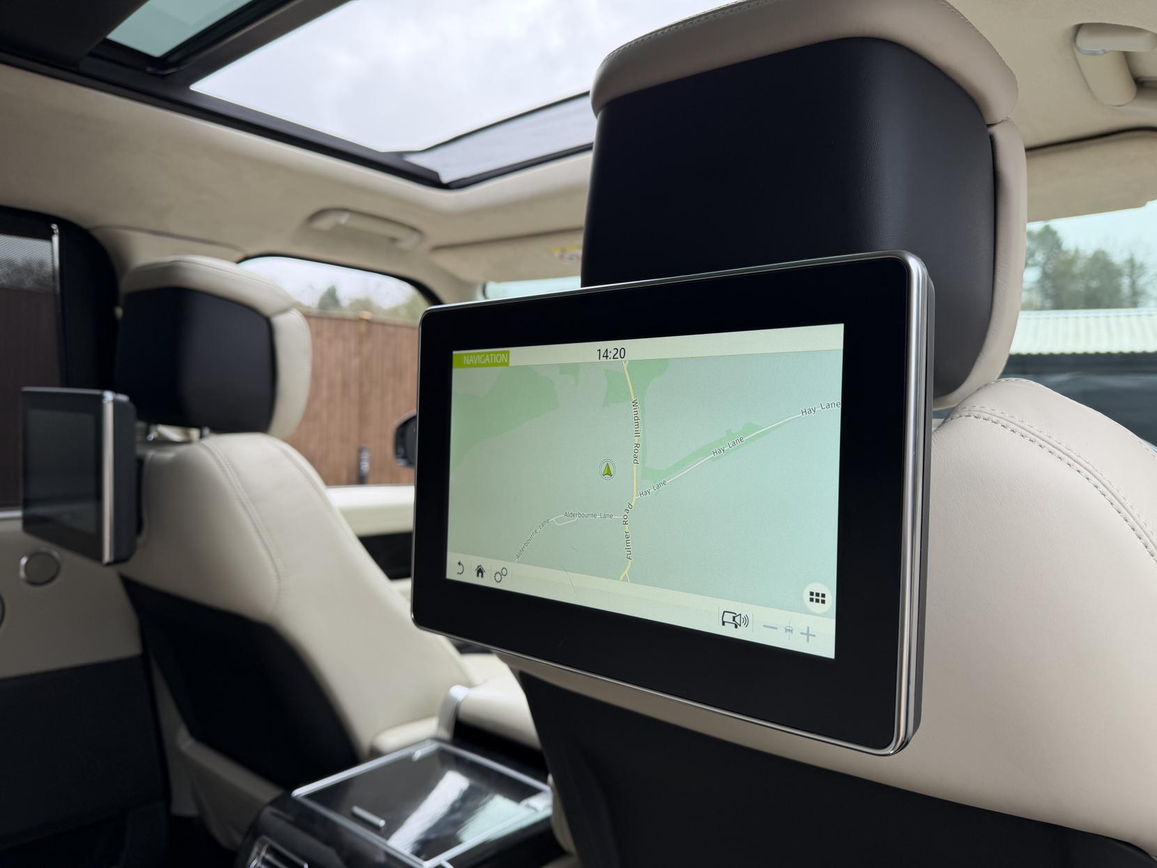 Land Rover Range Rover 5.0 P525 V8 GPF Autobiography SUV 5dr Petrol Auto 4WD Euro 6 (s/s) LWB (525 ps)