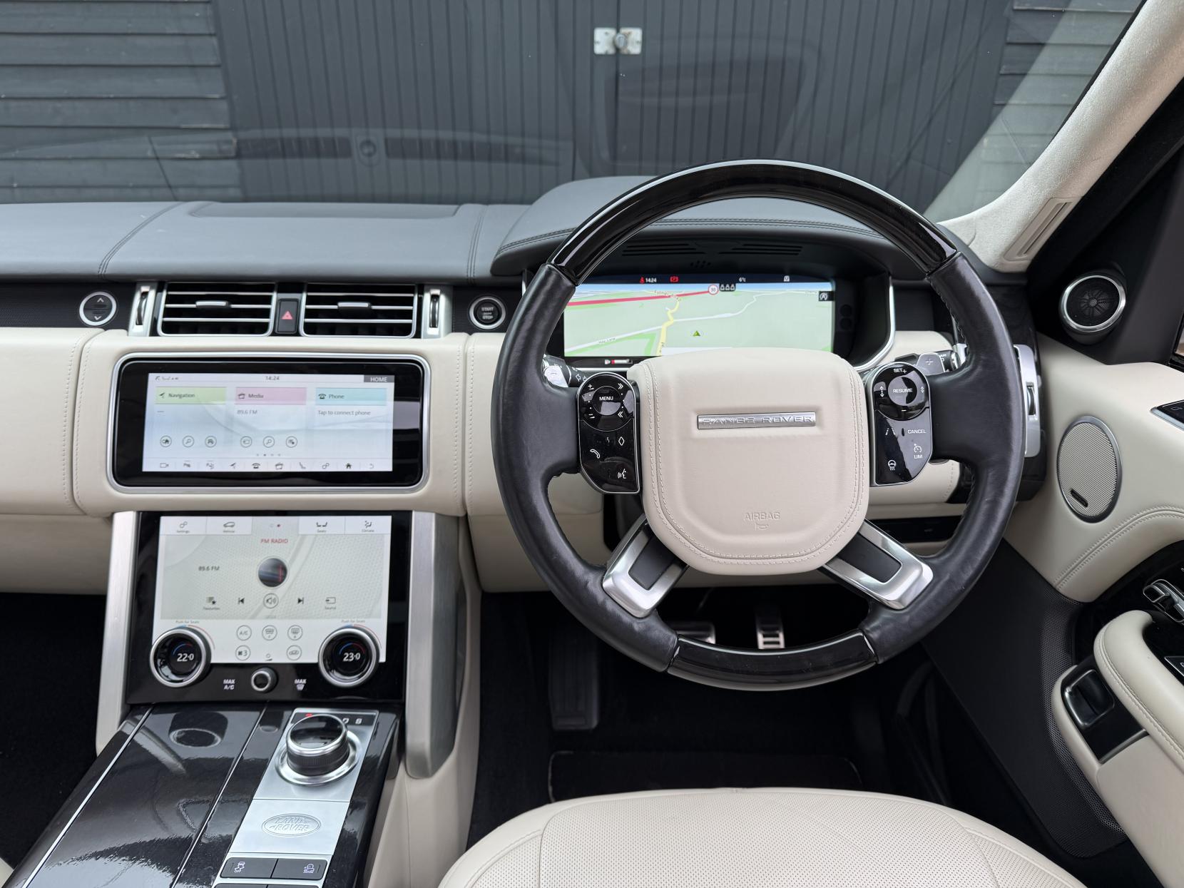 Land Rover Range Rover 5.0 P525 V8 GPF Autobiography SUV 5dr Petrol Auto 4WD Euro 6 (s/s) LWB (525 ps)