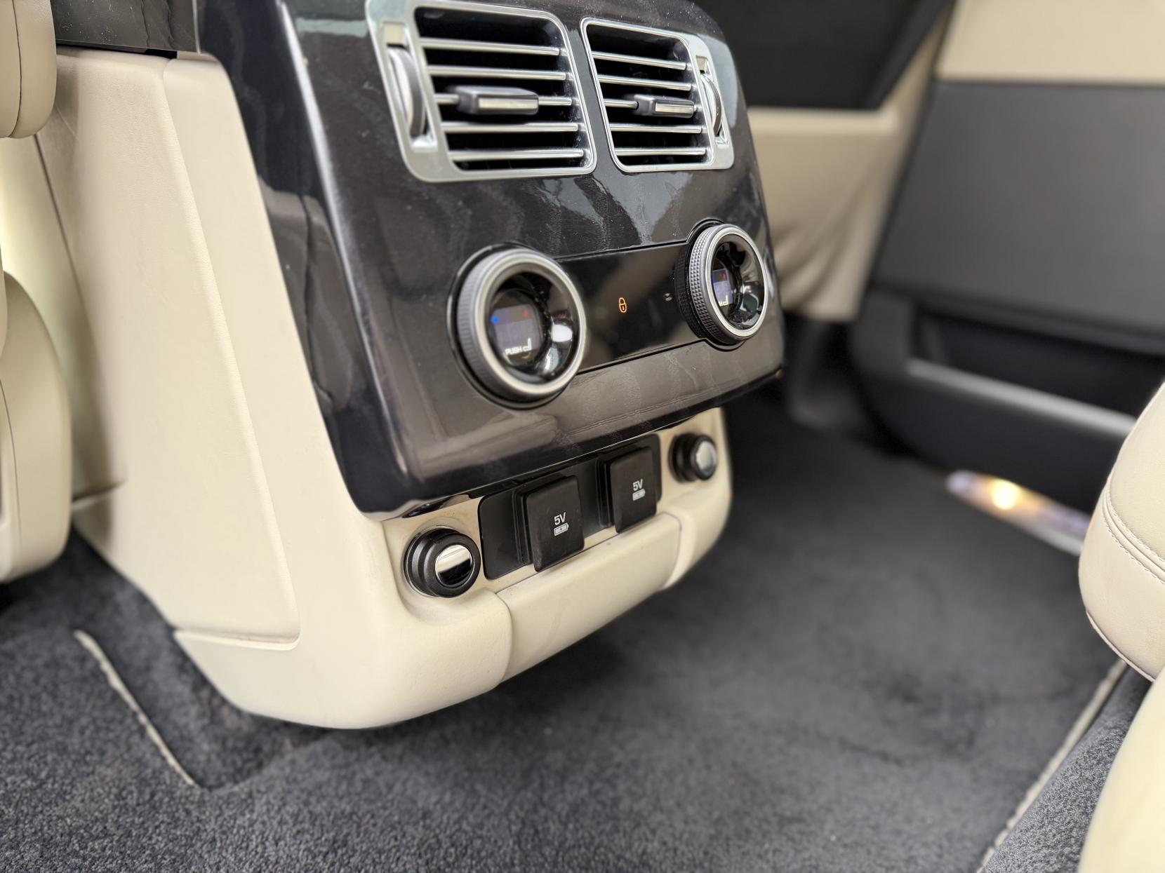 Land Rover Range Rover 5.0 P525 V8 GPF Autobiography SUV 5dr Petrol Auto 4WD Euro 6 (s/s) LWB (525 ps)