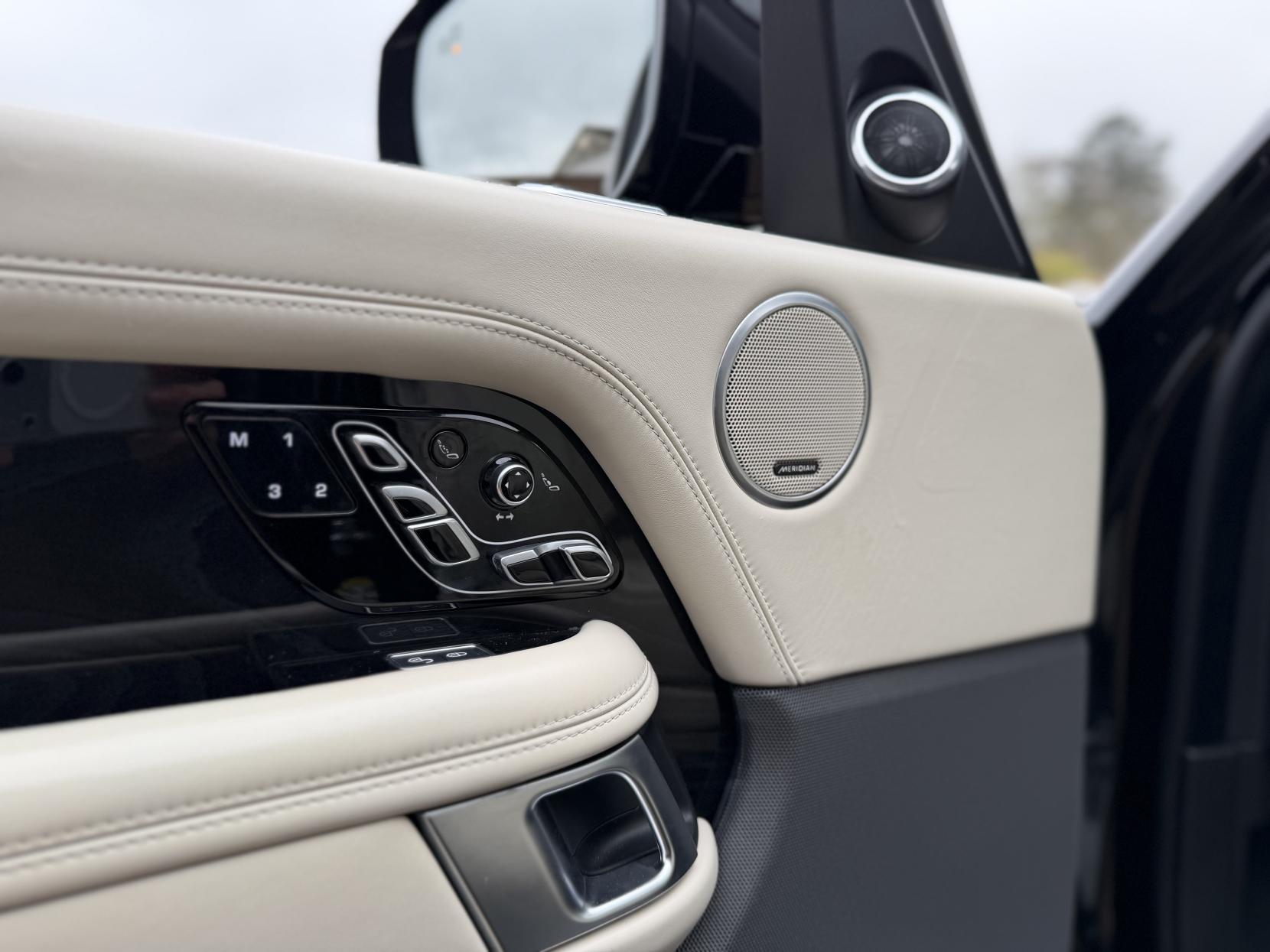 Land Rover Range Rover 5.0 P525 V8 GPF Autobiography SUV 5dr Petrol Auto 4WD Euro 6 (s/s) LWB (525 ps)