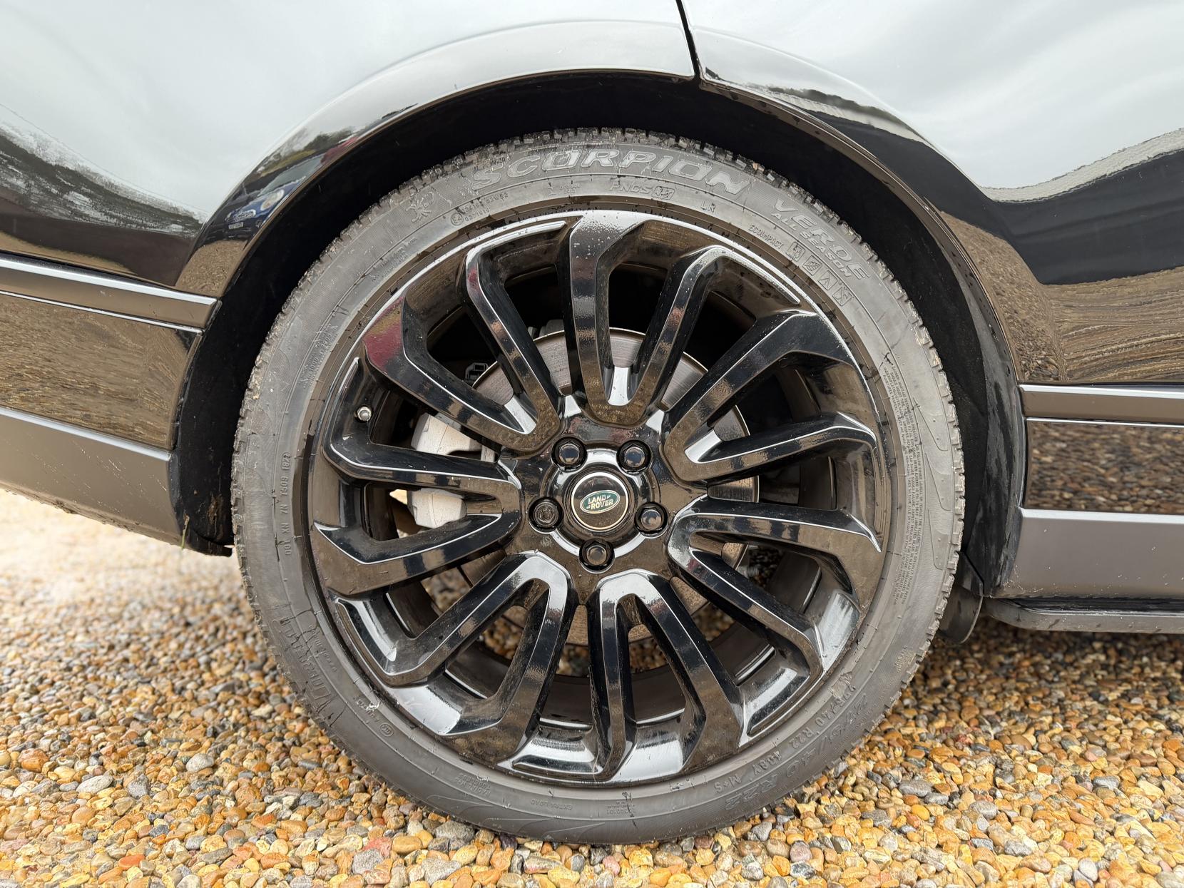 Land Rover Range Rover 5.0 P525 V8 GPF Autobiography SUV 5dr Petrol Auto 4WD Euro 6 (s/s) LWB (525 ps)