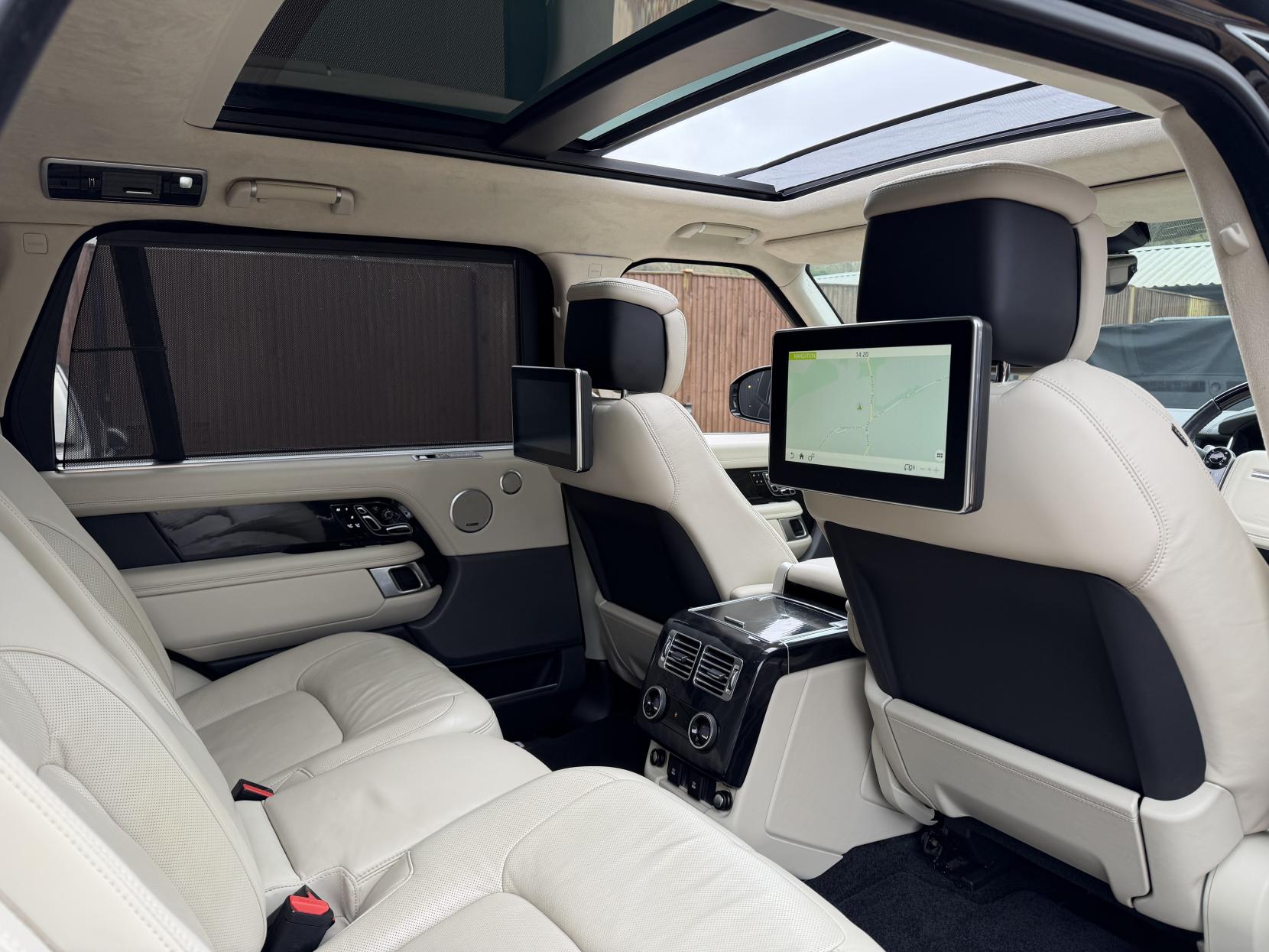 Land Rover Range Rover 5.0 P525 V8 GPF Autobiography SUV 5dr Petrol Auto 4WD Euro 6 (s/s) LWB (525 ps)