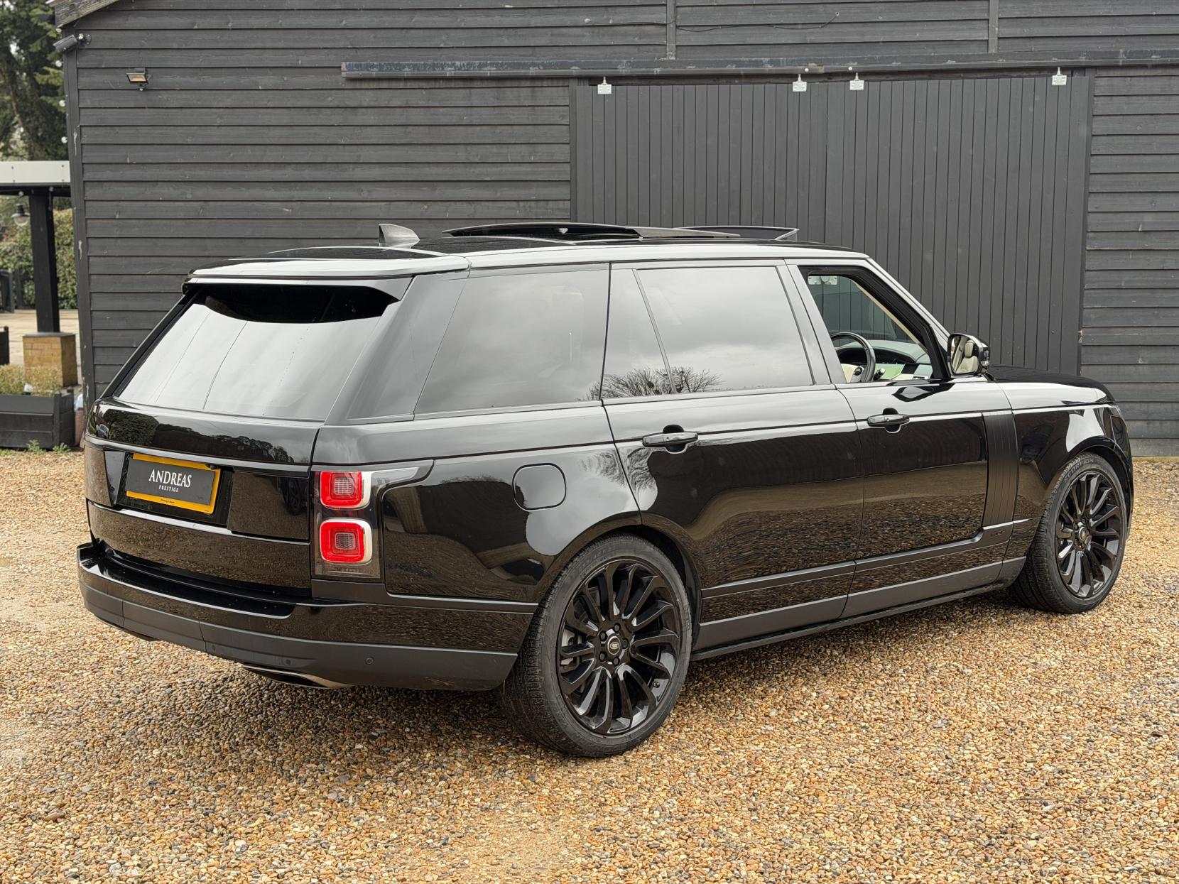 Land Rover Range Rover 5.0 P525 V8 GPF Autobiography SUV 5dr Petrol Auto 4WD Euro 6 (s/s) LWB (525 ps)