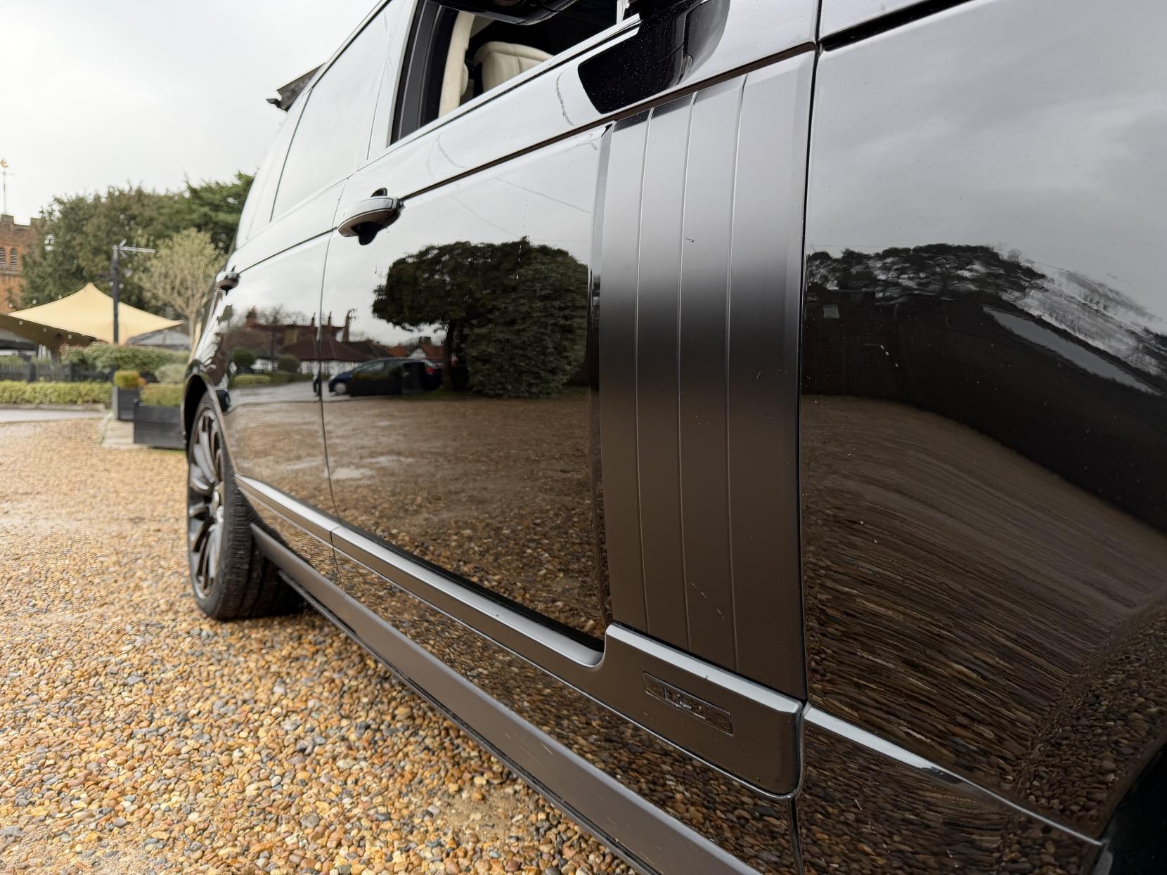 Land Rover Range Rover 5.0 P525 V8 GPF Autobiography SUV 5dr Petrol Auto 4WD Euro 6 (s/s) LWB (525 ps)