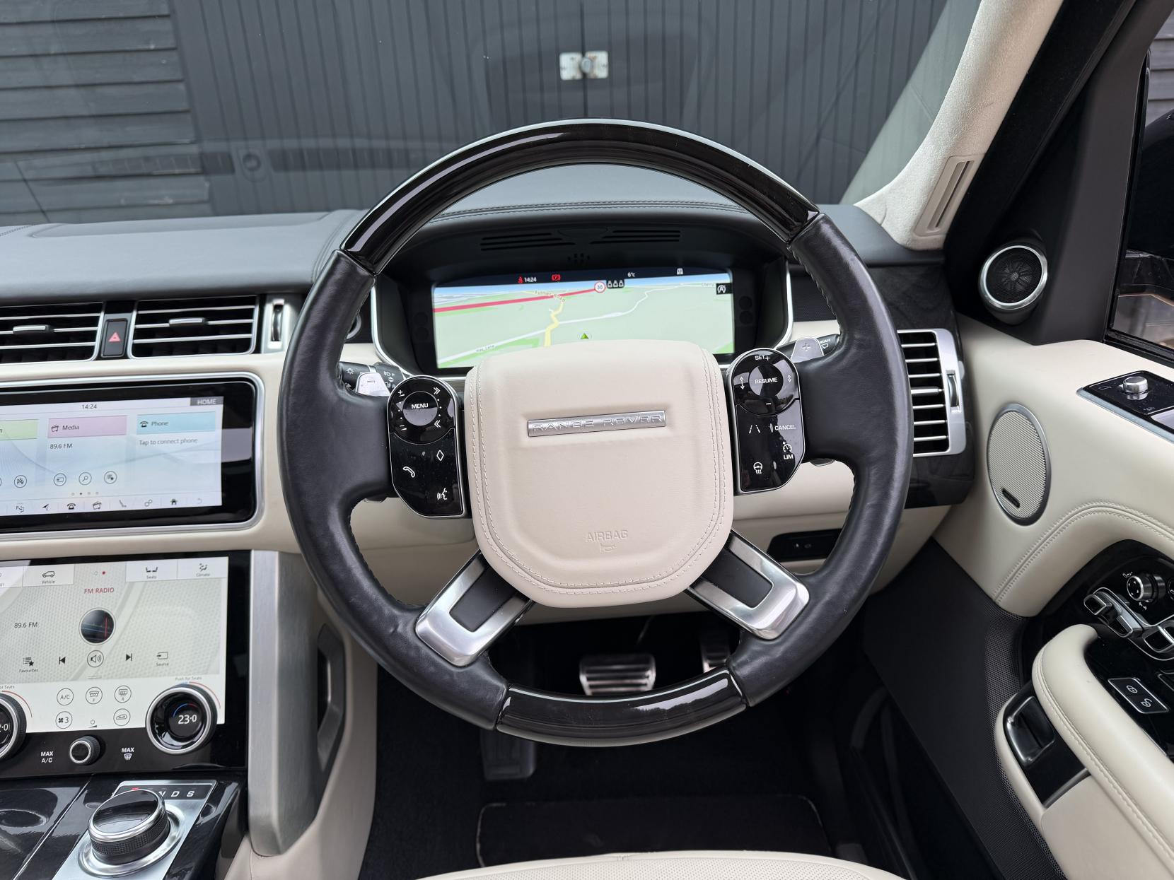 Land Rover Range Rover 5.0 P525 V8 GPF Autobiography SUV 5dr Petrol Auto 4WD Euro 6 (s/s) LWB (525 ps)