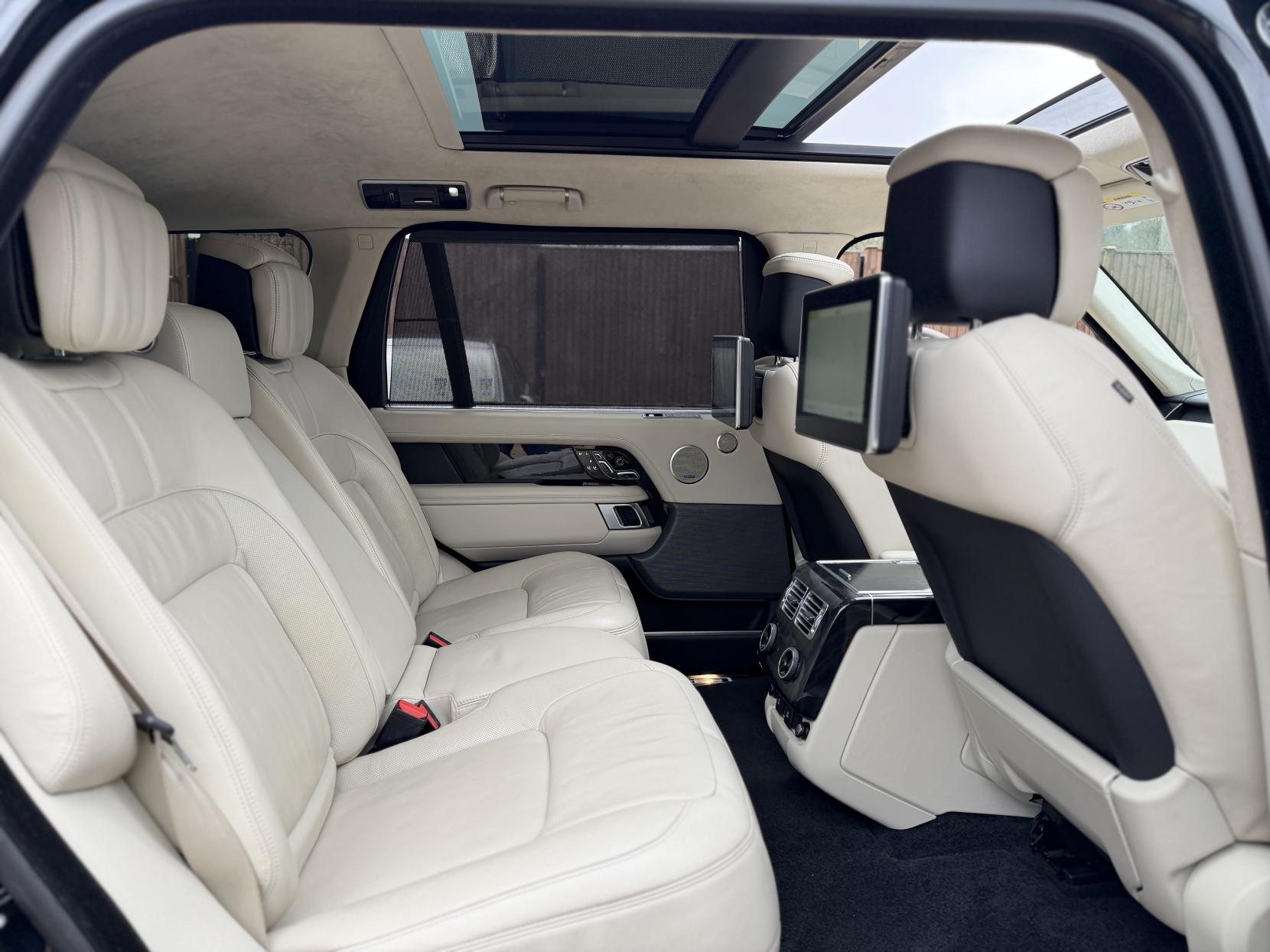 Land Rover Range Rover 5.0 P525 V8 GPF Autobiography SUV 5dr Petrol Auto 4WD Euro 6 (s/s) LWB (525 ps)