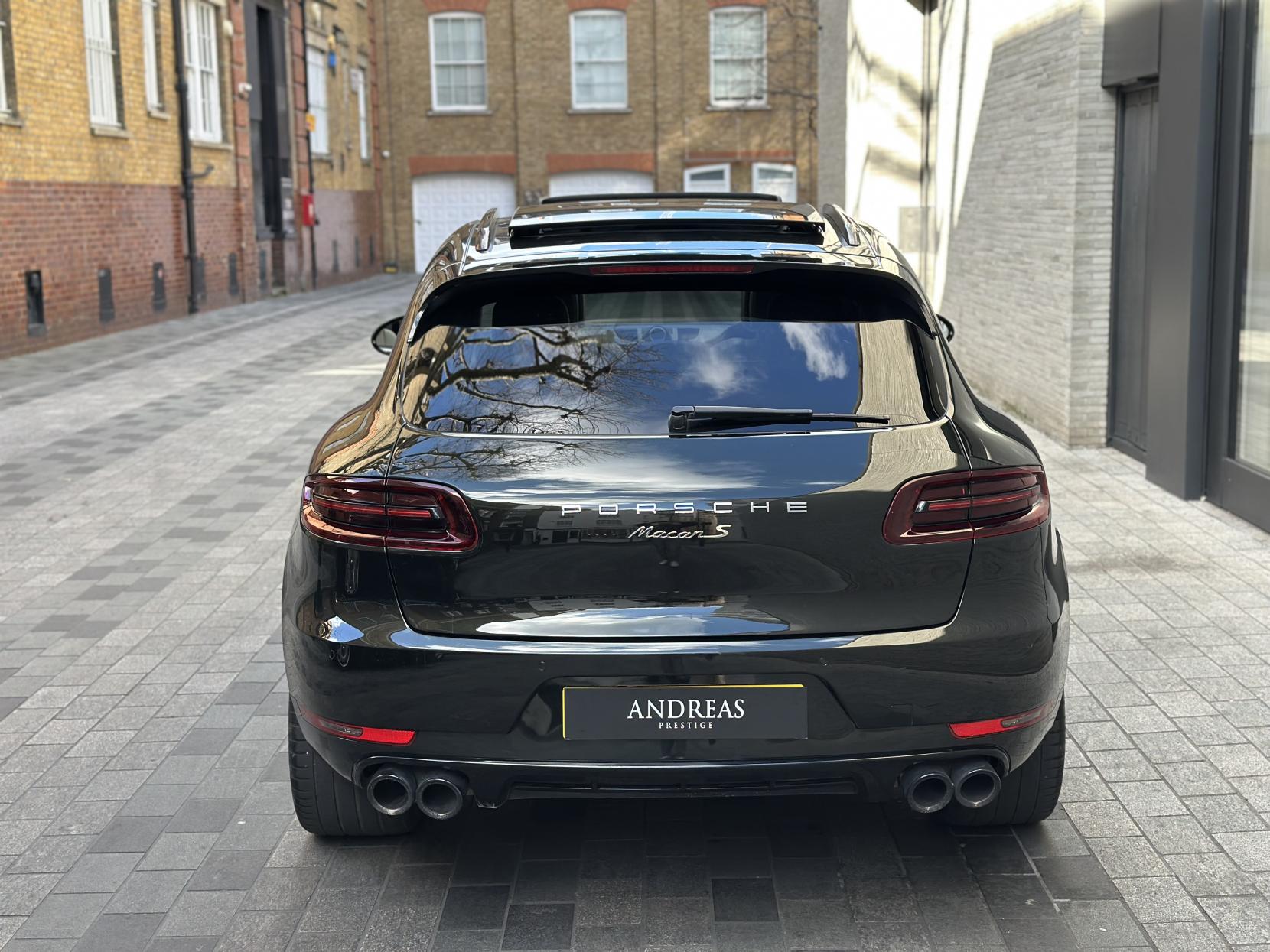 Porsche Macan 3.0 TD V6 S SUV 5dr Diesel PDK 4WD Euro 6 (s/s) (258 ps)