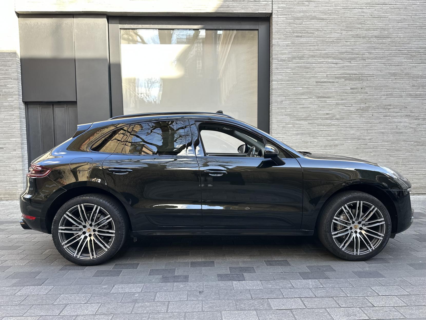 Porsche Macan 3.0 TD V6 S SUV 5dr Diesel PDK 4WD Euro 6 (s/s) (258 ps)