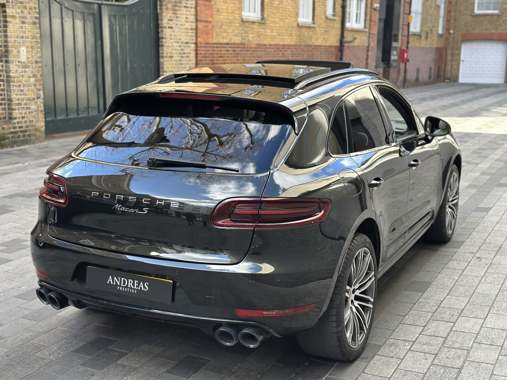 Porsche Macan 3.0 TD V6 S SUV 5dr Diesel PDK 4WD Euro 6 (s/s) (258 ps)