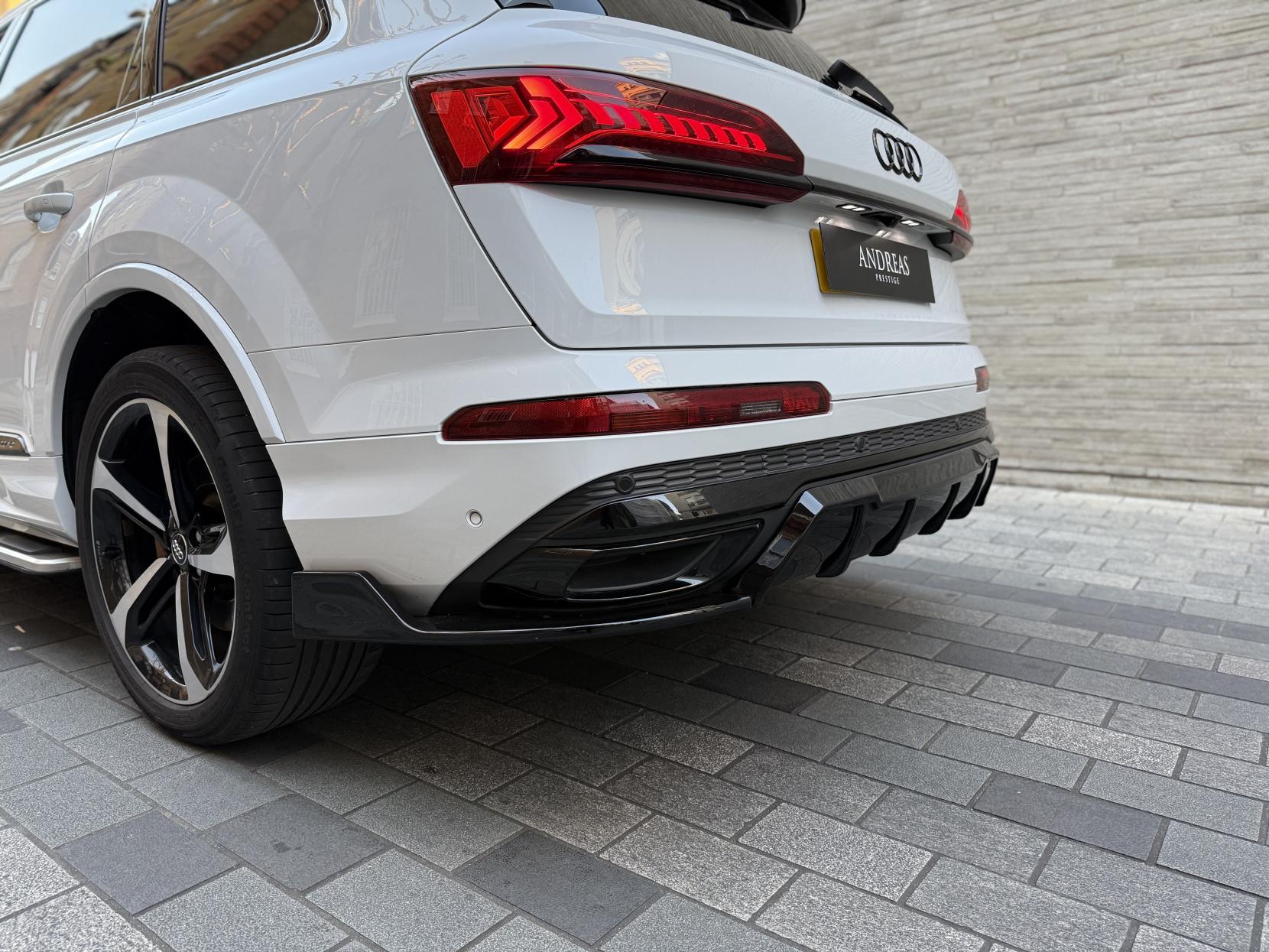 Audi Q7 3.0 TDI V6 45 Black Edition SUV 5dr Diesel Tiptronic quattro Euro 6 (s/s) (231 ps)