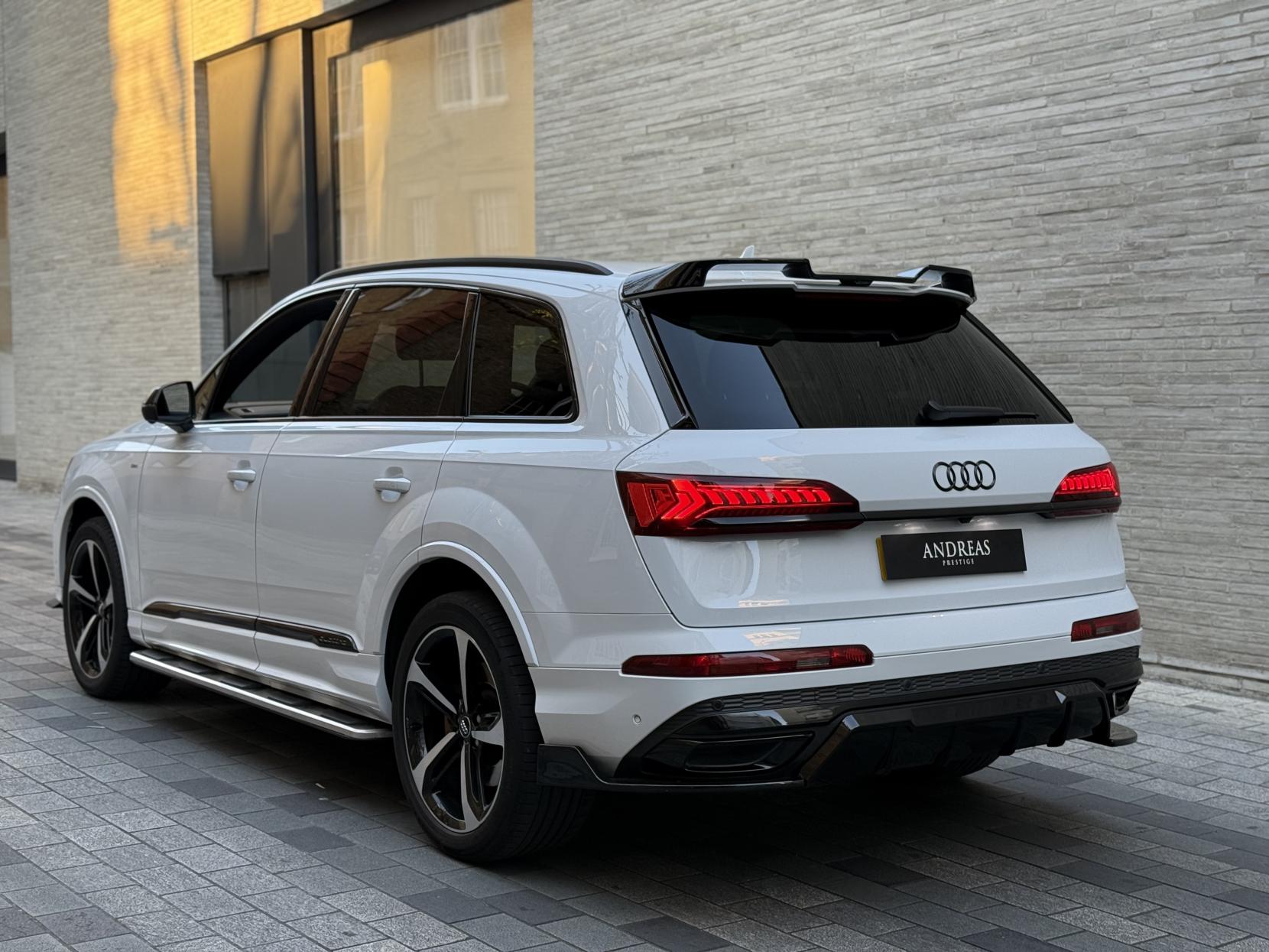 Audi Q7 3.0 TDI V6 45 Black Edition SUV 5dr Diesel Tiptronic quattro Euro 6 (s/s) (231 ps)