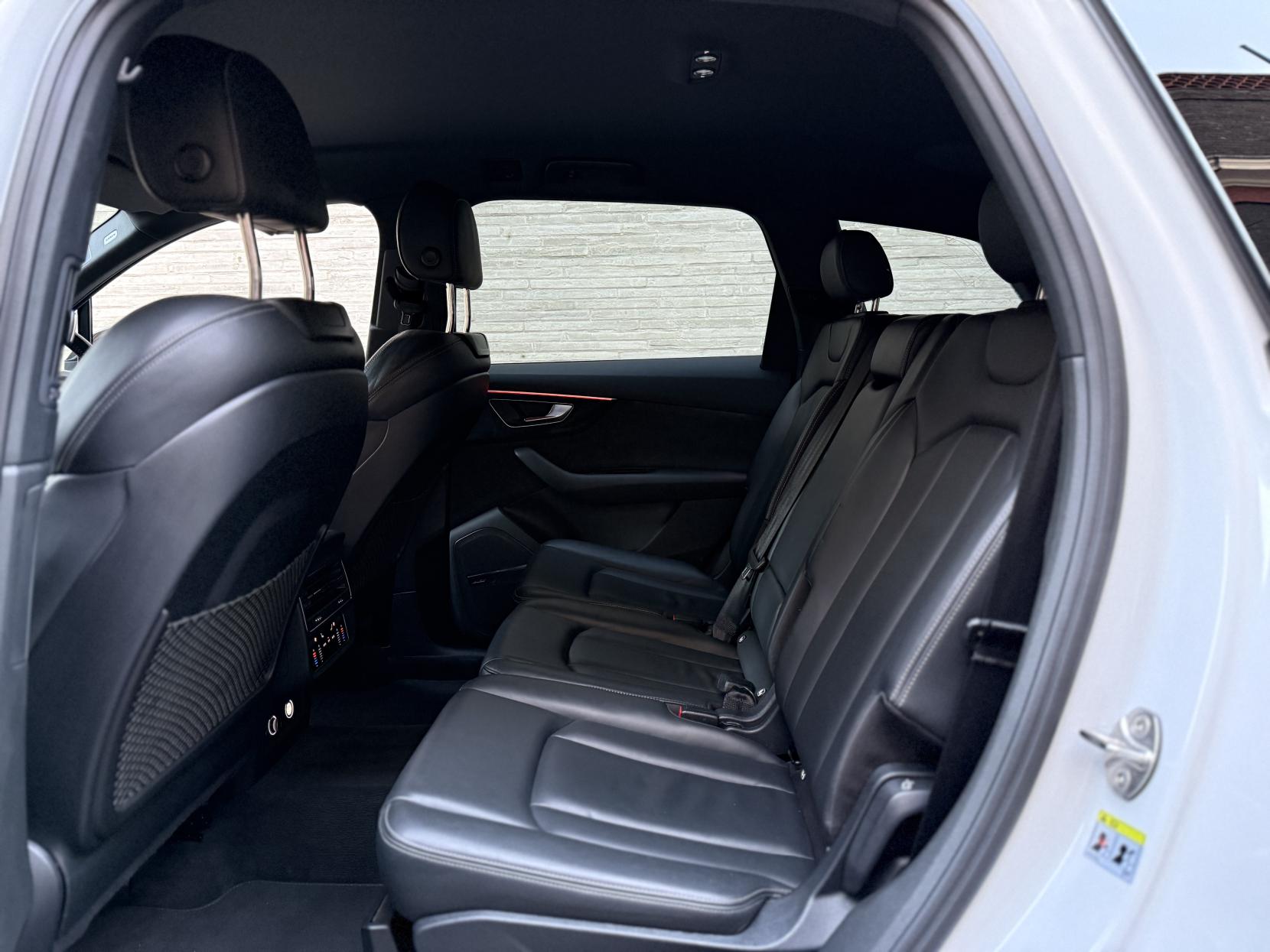 Audi Q7 3.0 TDI V6 45 Black Edition SUV 5dr Diesel Tiptronic quattro Euro 6 (s/s) (231 ps)