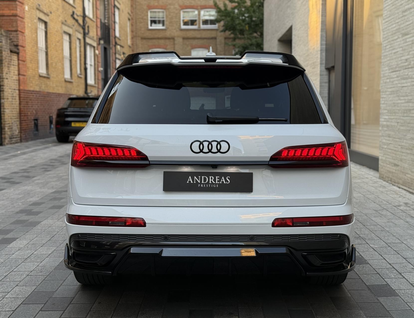 Audi Q7 3.0 TDI V6 45 Black Edition SUV 5dr Diesel Tiptronic quattro Euro 6 (s/s) (231 ps)
