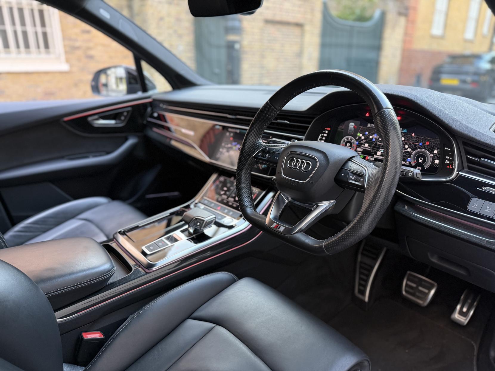 Audi Q7 3.0 TDI V6 45 Black Edition SUV 5dr Diesel Tiptronic quattro Euro 6 (s/s) (231 ps)