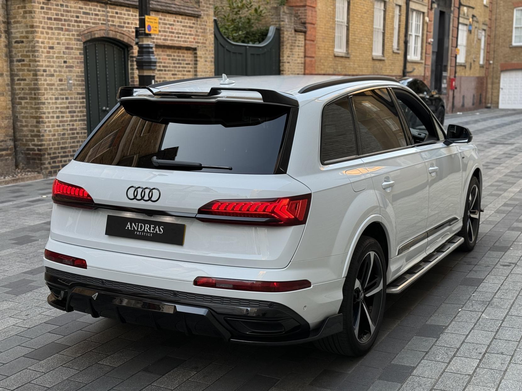 Audi Q7 3.0 TDI V6 45 Black Edition SUV 5dr Diesel Tiptronic quattro Euro 6 (s/s) (231 ps)