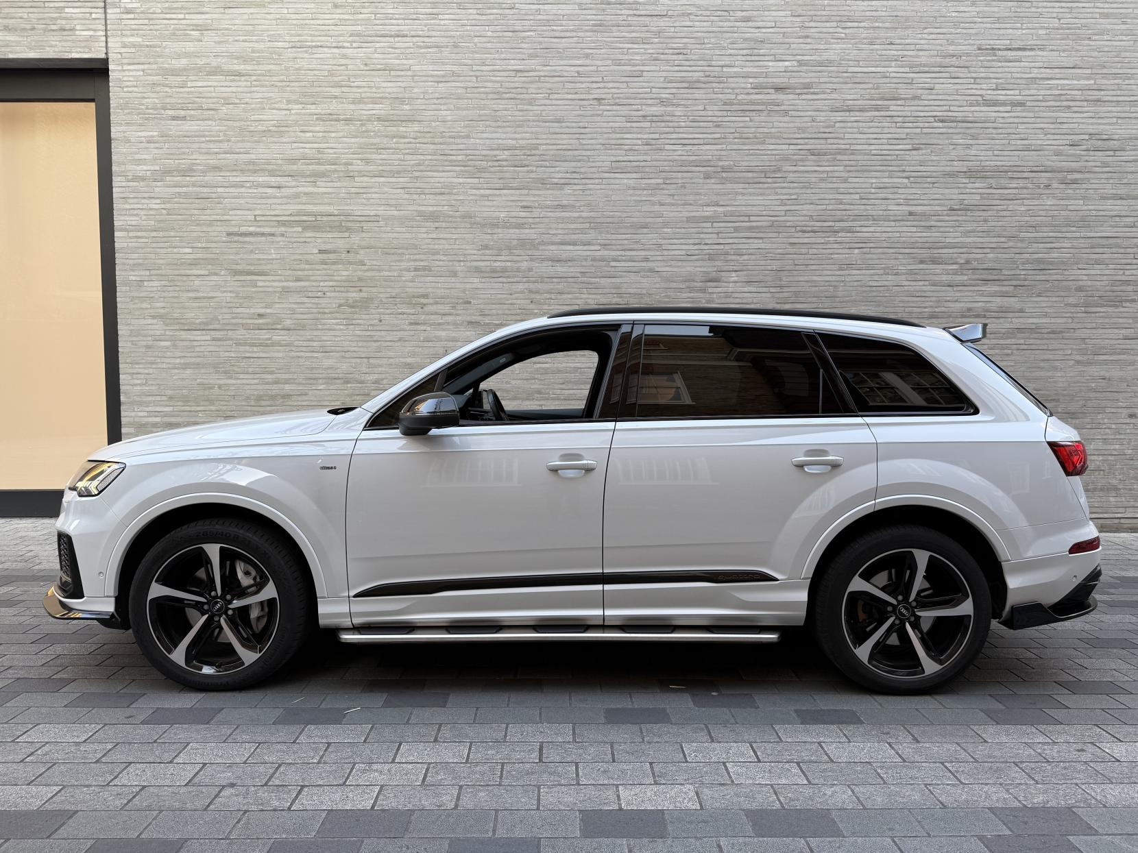 Audi Q7 3.0 TDI V6 45 Black Edition SUV 5dr Diesel Tiptronic quattro Euro 6 (s/s) (231 ps)