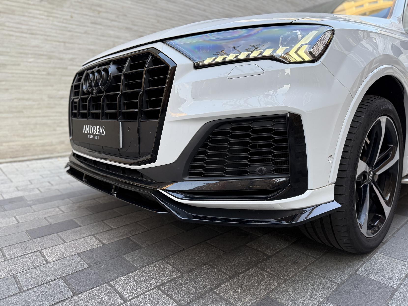 Audi Q7 3.0 TDI V6 45 Black Edition SUV 5dr Diesel Tiptronic quattro Euro 6 (s/s) (231 ps)