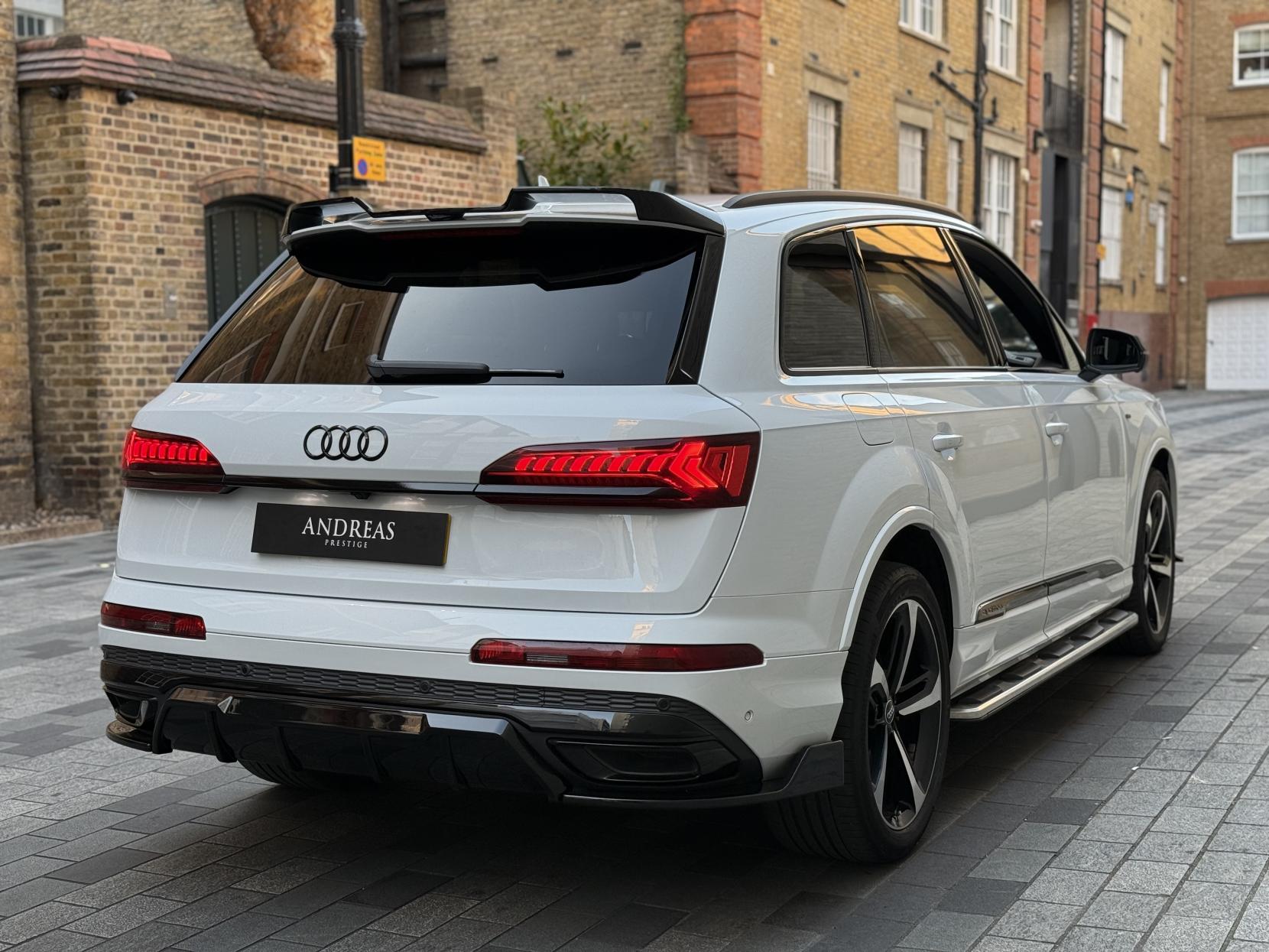 Audi Q7 3.0 TDI V6 45 Black Edition SUV 5dr Diesel Tiptronic quattro Euro 6 (s/s) (231 ps)