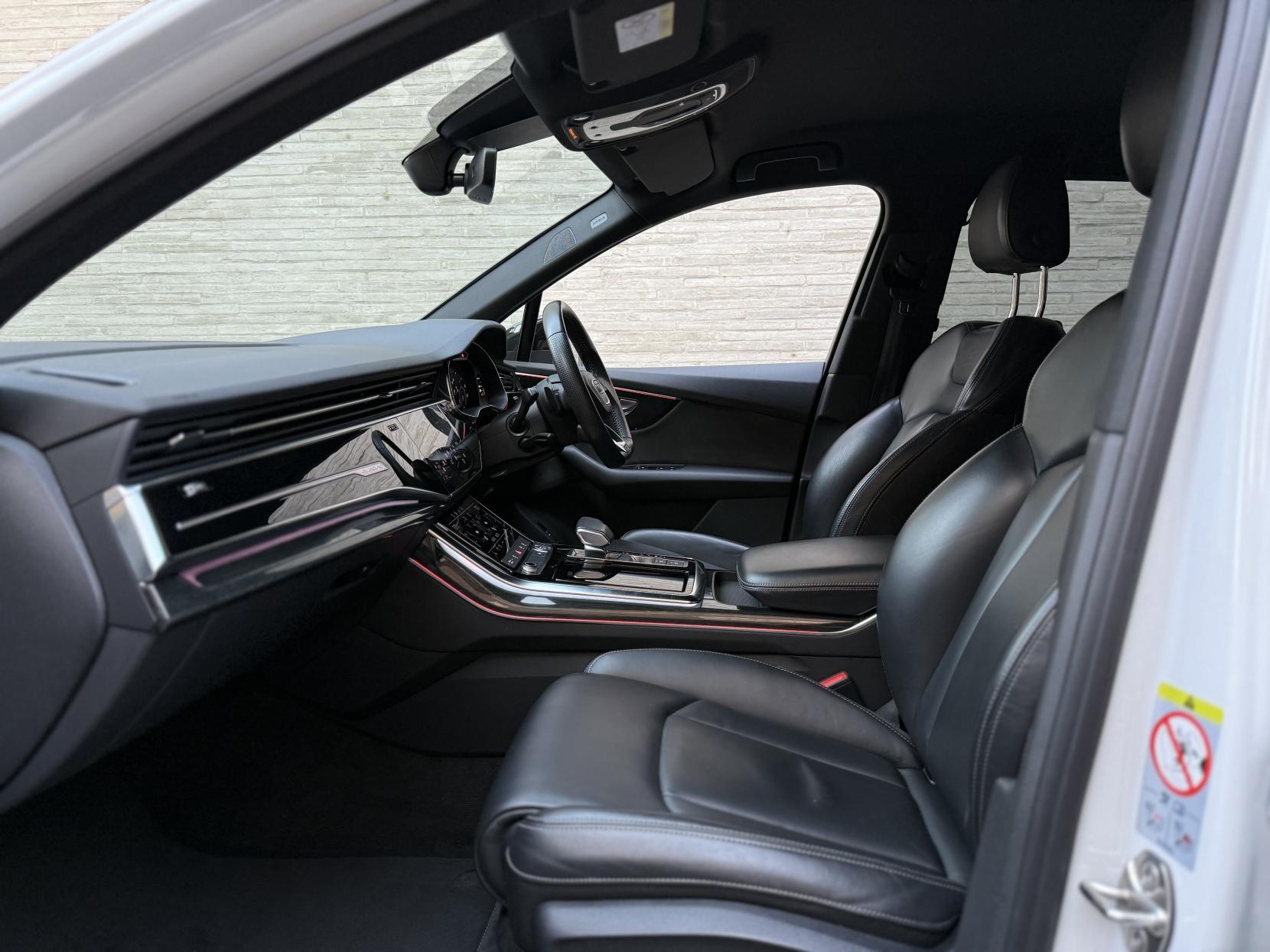 Audi Q7 3.0 TDI V6 45 Black Edition SUV 5dr Diesel Tiptronic quattro Euro 6 (s/s) (231 ps)