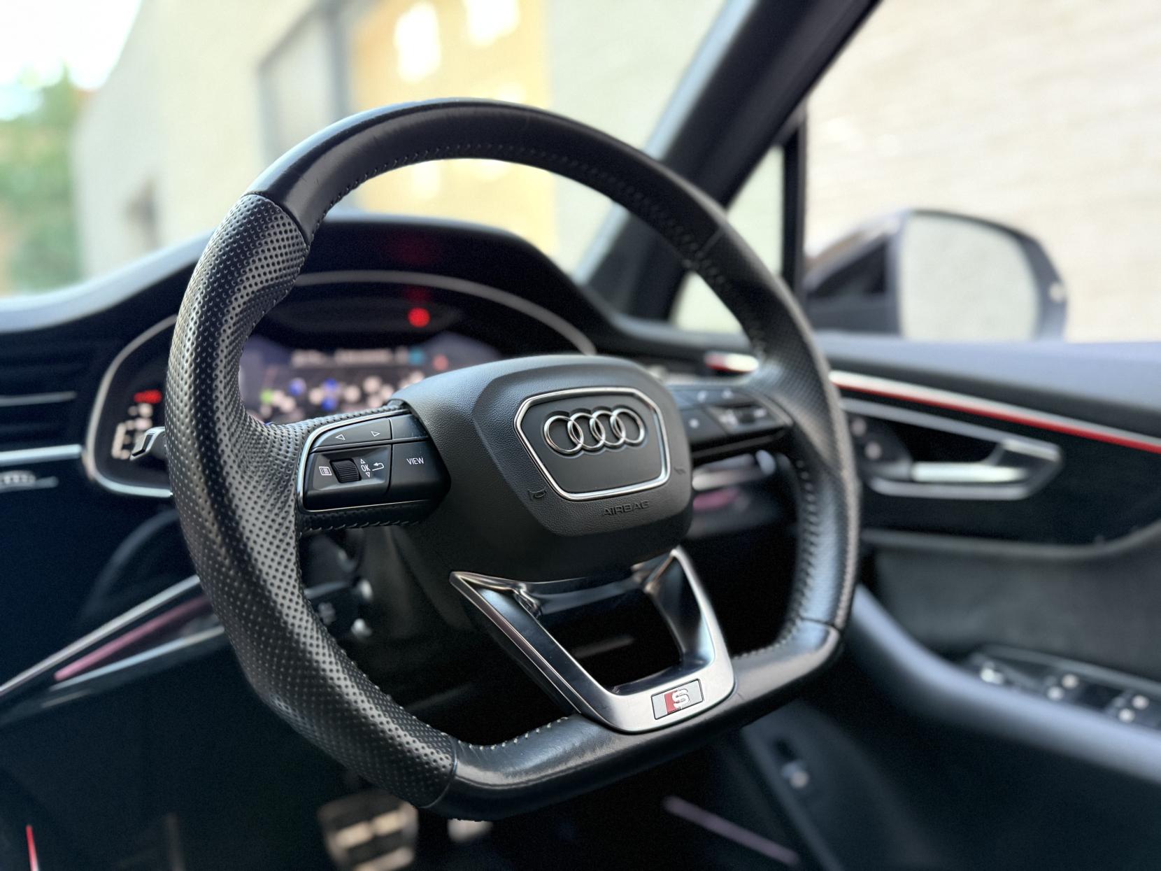 Audi Q7 3.0 TDI V6 45 Black Edition SUV 5dr Diesel Tiptronic quattro Euro 6 (s/s) (231 ps)