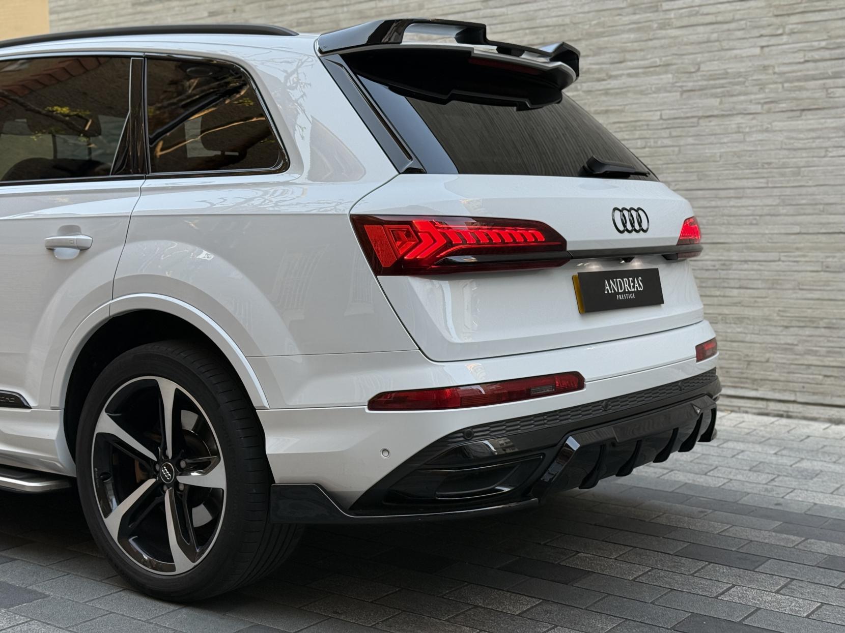 Audi Q7 3.0 TDI V6 45 Black Edition SUV 5dr Diesel Tiptronic quattro Euro 6 (s/s) (231 ps)