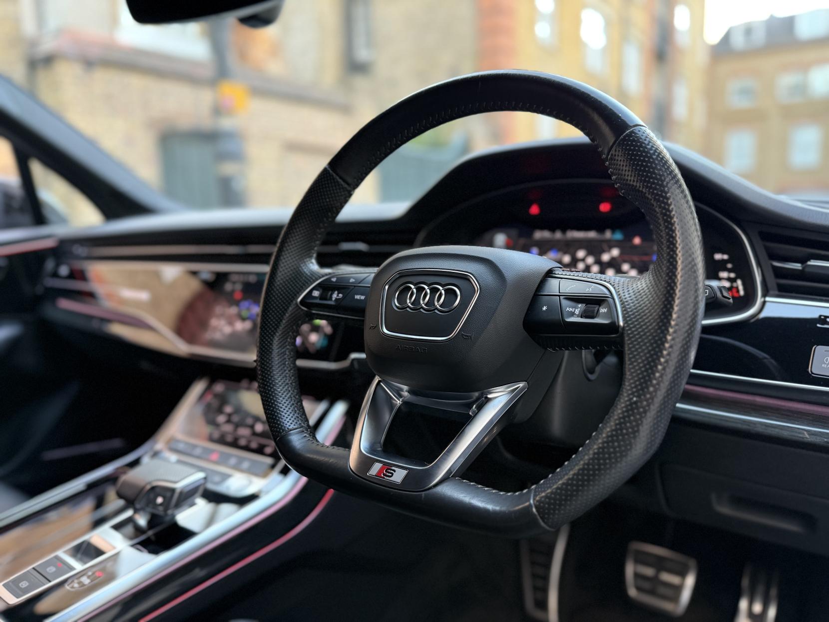 Audi Q7 3.0 TDI V6 45 Black Edition SUV 5dr Diesel Tiptronic quattro Euro 6 (s/s) (231 ps)