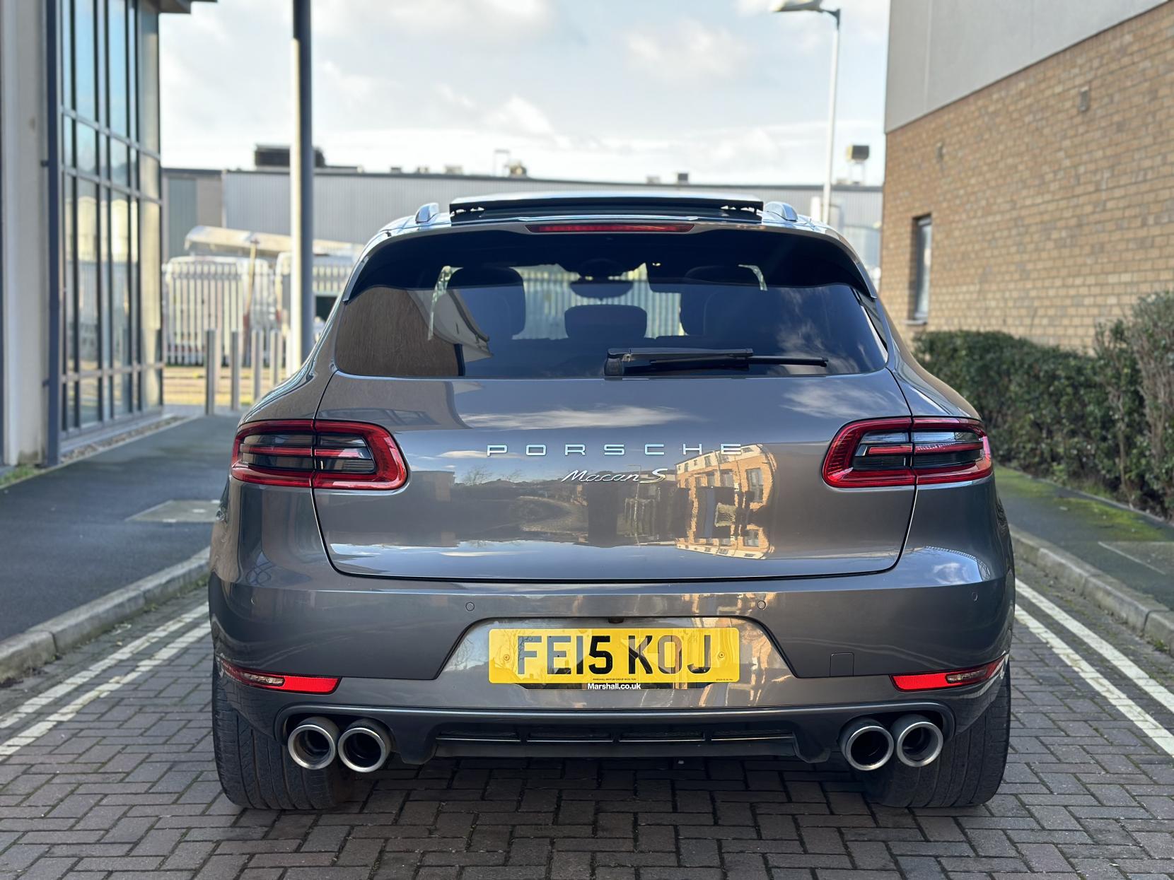 Porsche Macan 3.0 TD V6 S SUV 5dr Diesel PDK 4WD Euro 6 (s/s) (258 ps)