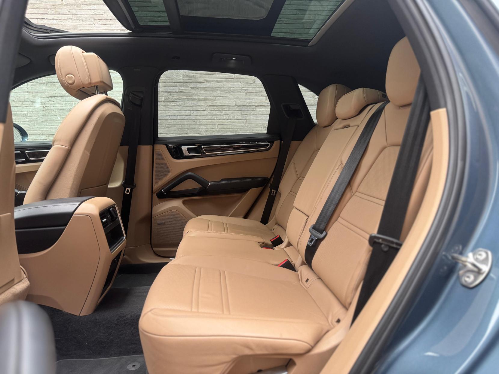 Porsche Cayenne 2.9T V6 S SUV 5dr Petrol TiptronicS 4WD Euro 6 (s/s) (440 ps)