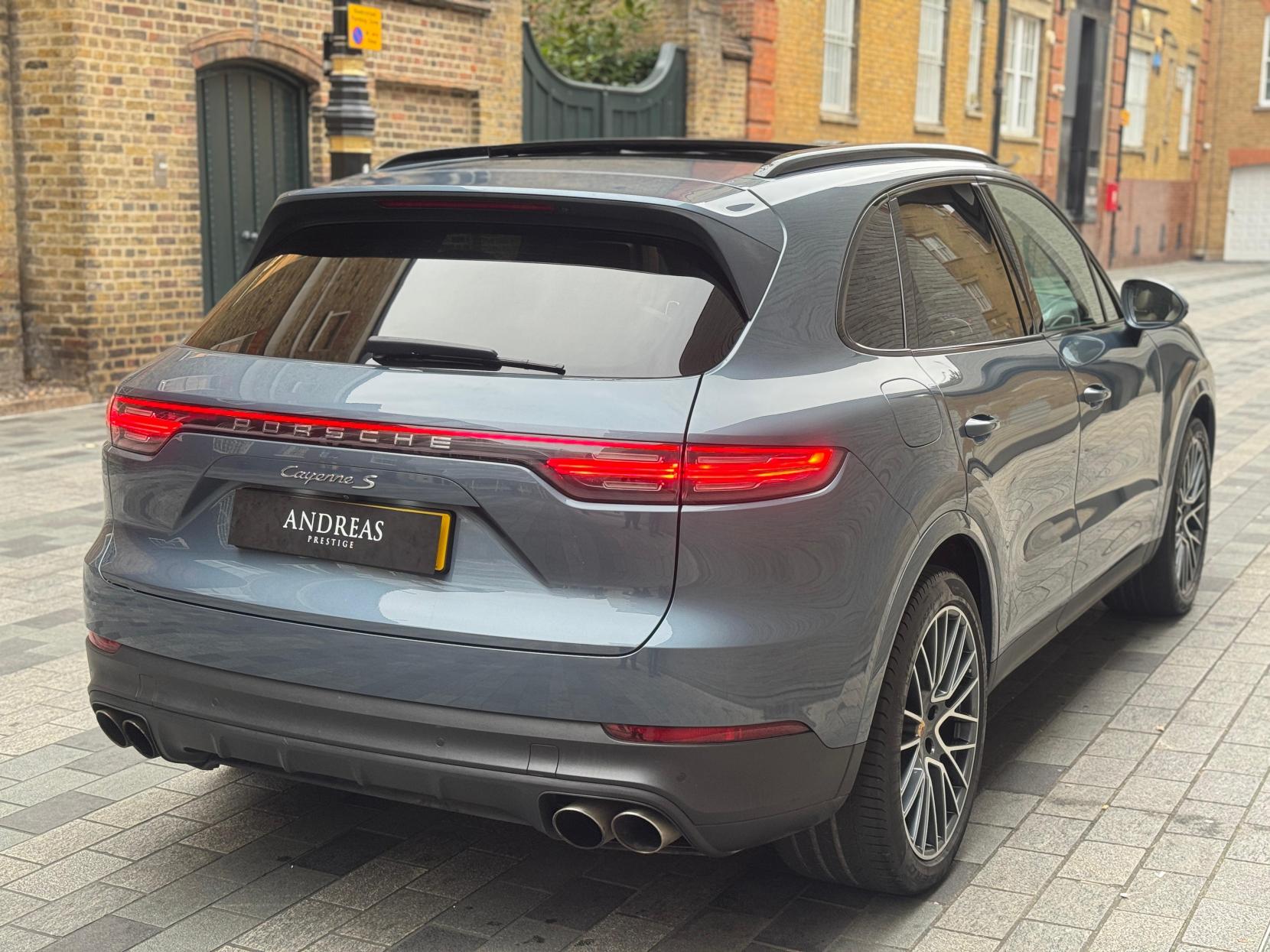Porsche Cayenne 2.9T V6 S SUV 5dr Petrol TiptronicS 4WD Euro 6 (s/s) (440 ps)