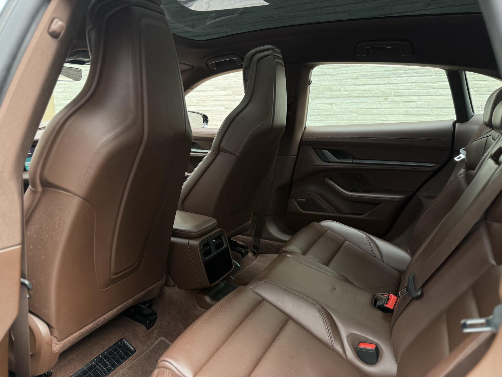 Porsche Taycan Performance Plus 93.4kWh 4S Cross Turismo 5dr Electric Auto 4WD (11kW Charger) (571 ps)