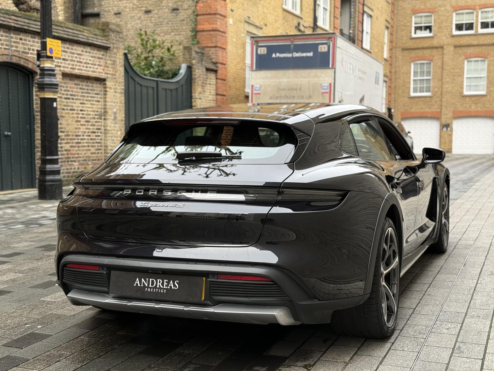 Porsche Taycan Performance Plus 93.4kWh 4S Cross Turismo 5dr Electric Auto 4WD (11kW Charger) (571 ps)