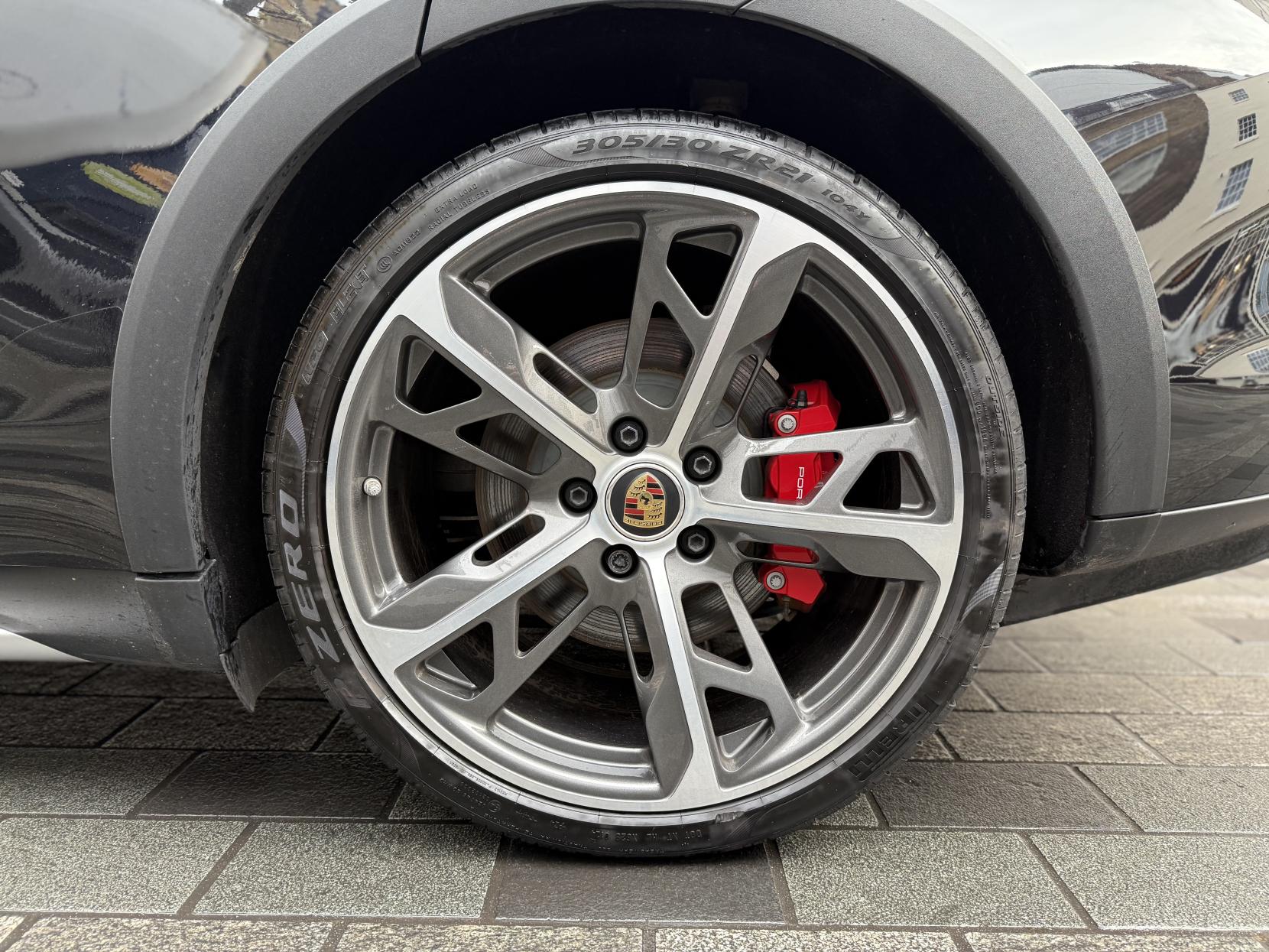 Porsche Taycan Performance Plus 93.4kWh 4S Cross Turismo 5dr Electric Auto 4WD (11kW Charger) (571 ps)