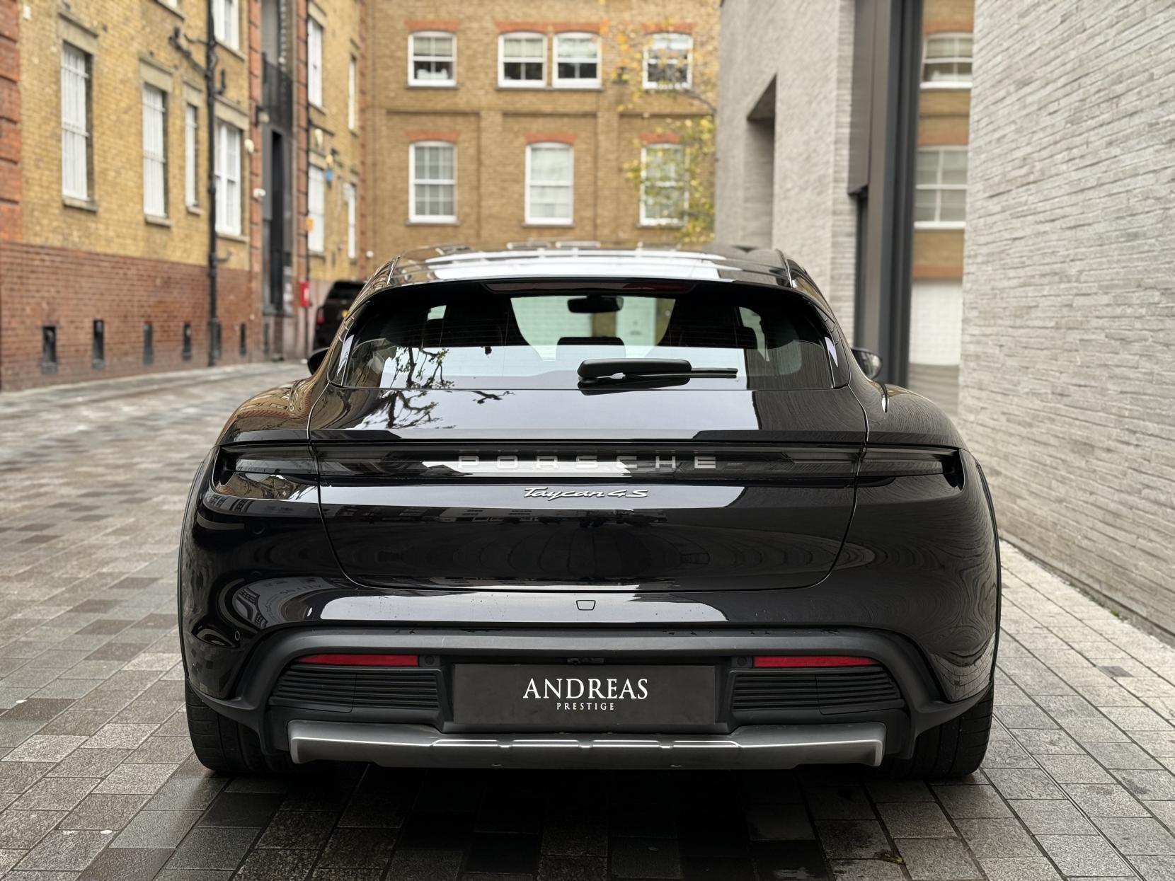 Porsche Taycan Performance Plus 93.4kWh 4S Cross Turismo 5dr Electric Auto 4WD (11kW Charger) (571 ps)