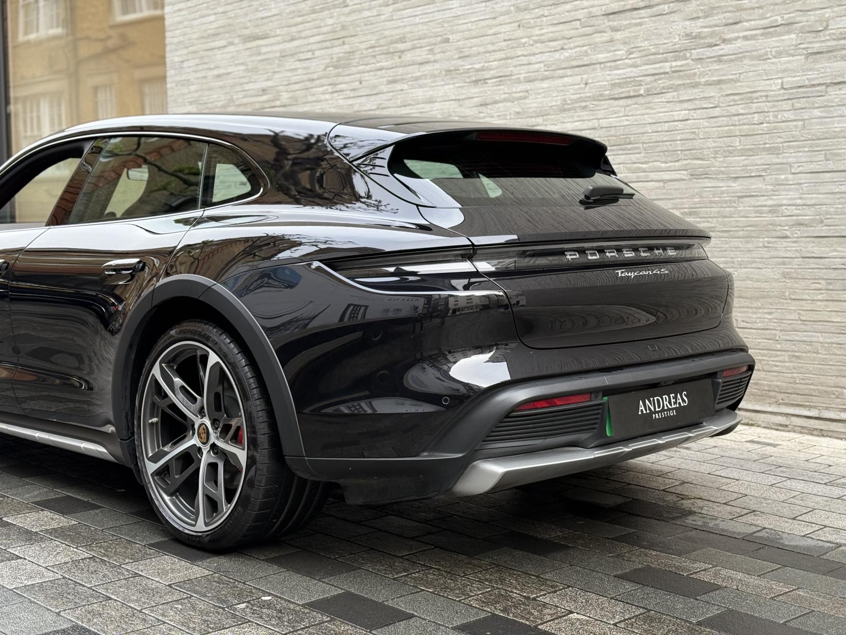 Porsche Taycan Performance Plus 93.4kWh 4S Cross Turismo 5dr Electric Auto 4WD (11kW Charger) (571 ps)