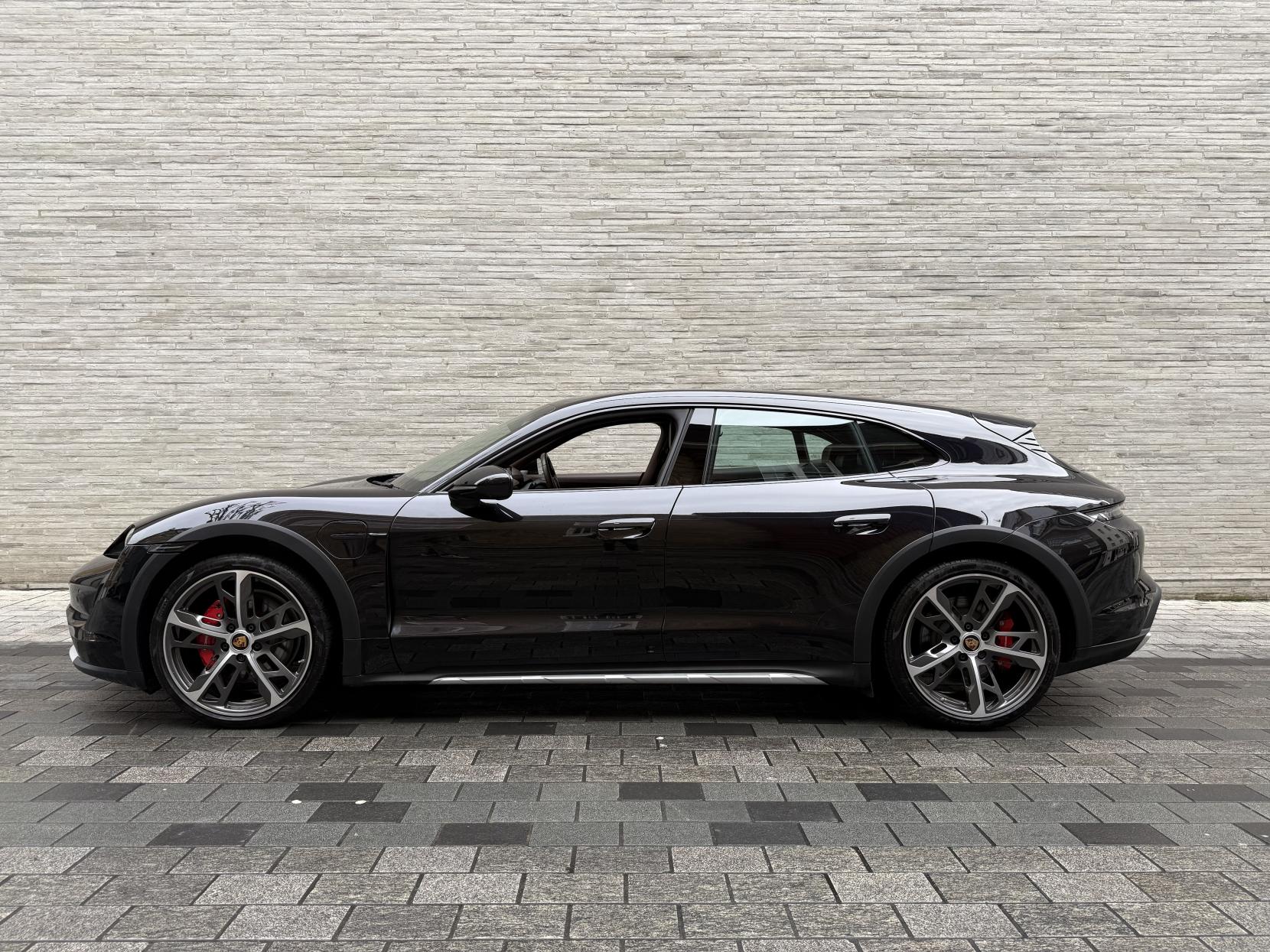 Porsche Taycan Performance Plus 93.4kWh 4S Cross Turismo 5dr Electric Auto 4WD (11kW Charger) (571 ps)