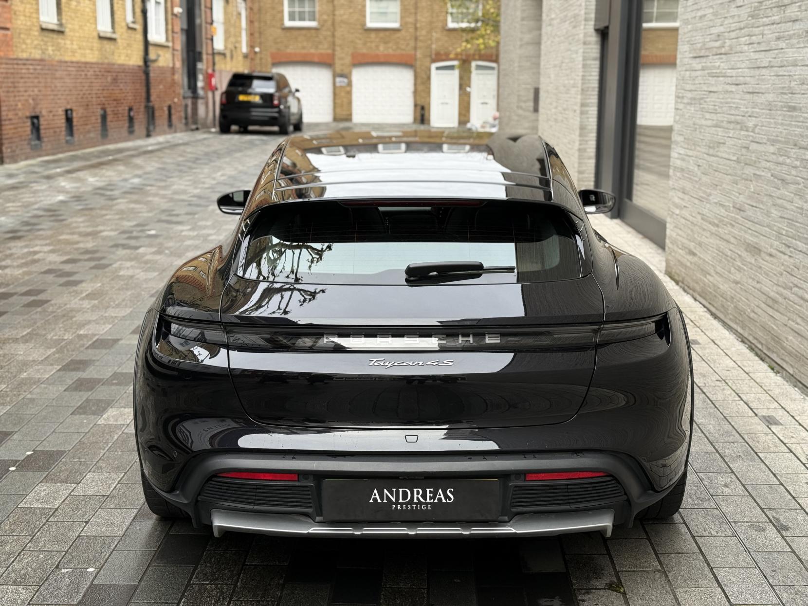 Porsche Taycan Performance Plus 93.4kWh 4S Cross Turismo 5dr Electric Auto 4WD (11kW Charger) (571 ps)