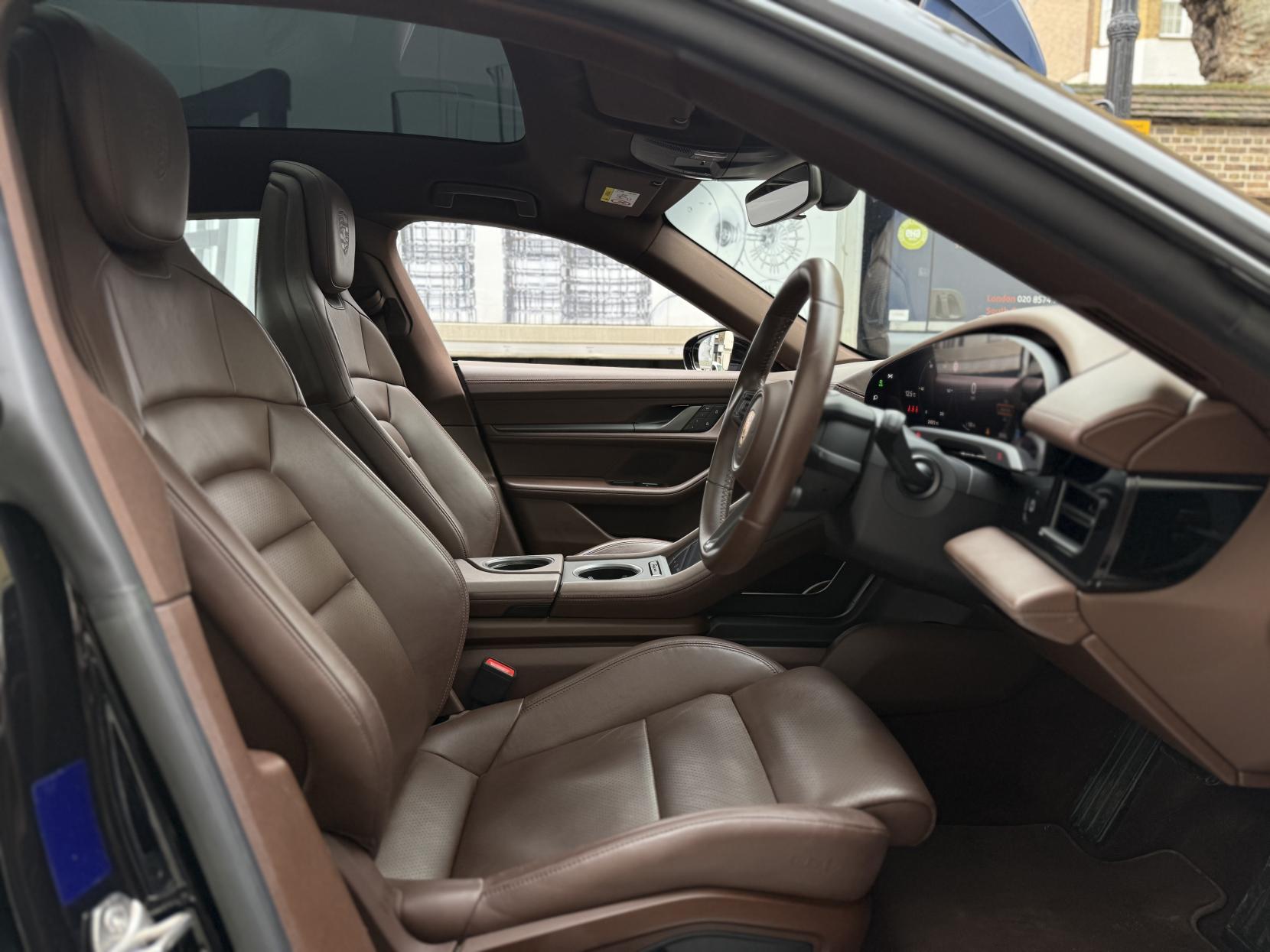 Porsche Taycan Performance Plus 93.4kWh 4S Cross Turismo 5dr Electric Auto 4WD (11kW Charger) (571 ps)