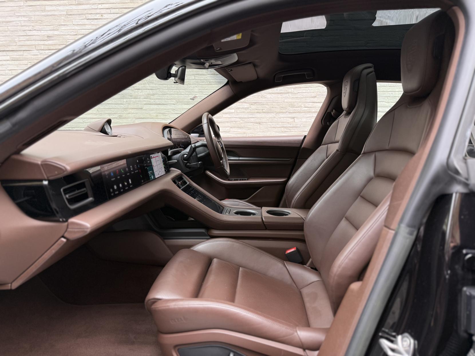 Porsche Taycan Performance Plus 93.4kWh 4S Cross Turismo 5dr Electric Auto 4WD (11kW Charger) (571 ps)