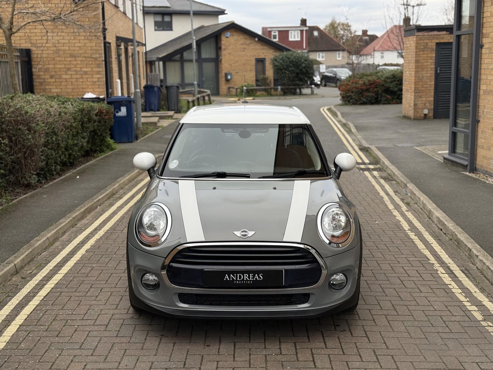 MINI Hatch 1.5 Cooper Hatchback 5dr Petrol Auto Euro 6 (s/s) (136 ps)