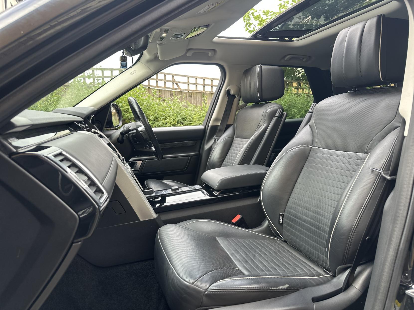 Land Rover Discovery 3.0 TD V6 HSE Luxury SUV 5dr Diesel Auto 4WD Euro 6 (s/s) (258 ps)