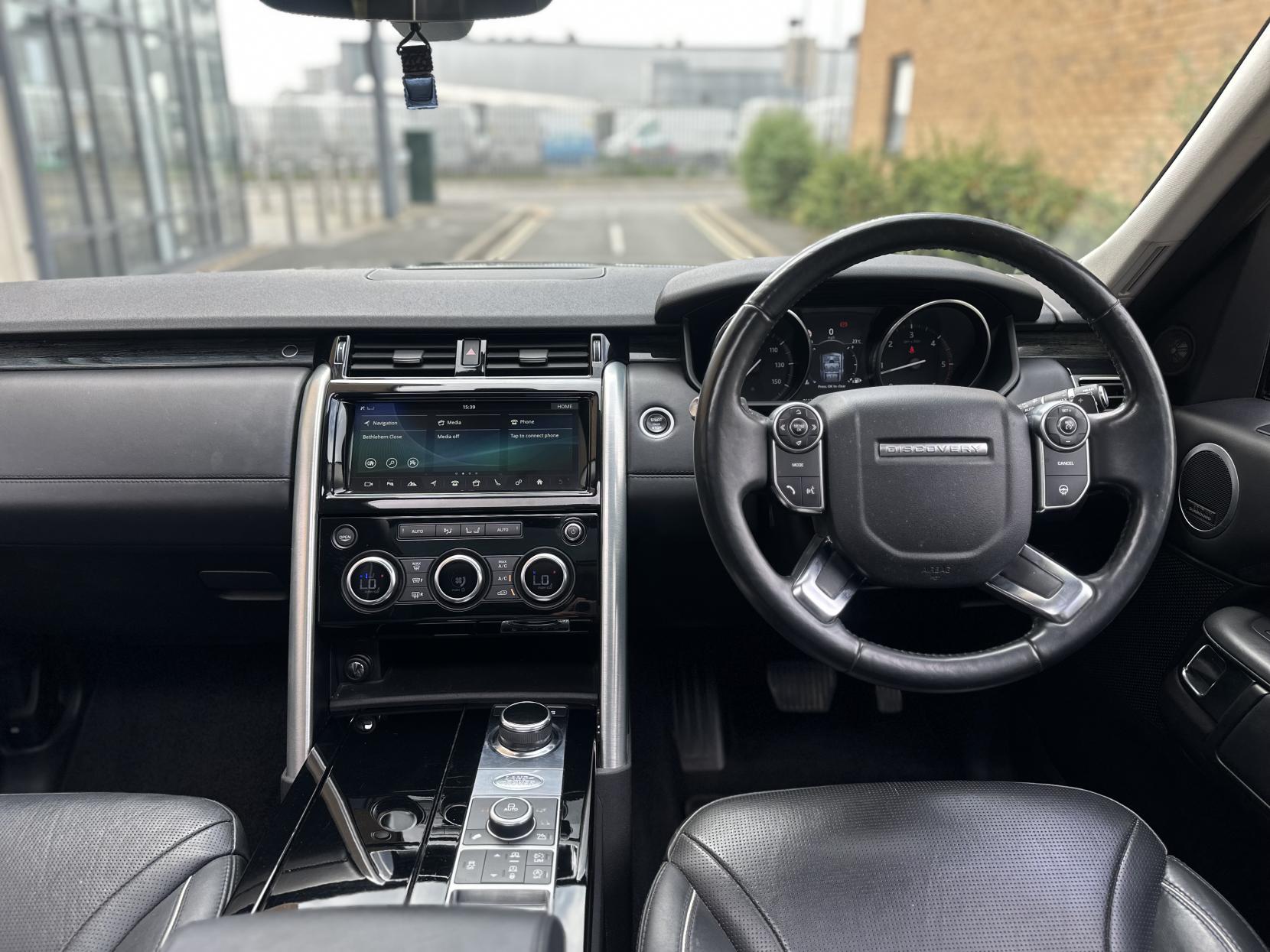 Land Rover Discovery 3.0 TD V6 HSE Luxury SUV 5dr Diesel Auto 4WD Euro 6 (s/s) (258 ps)