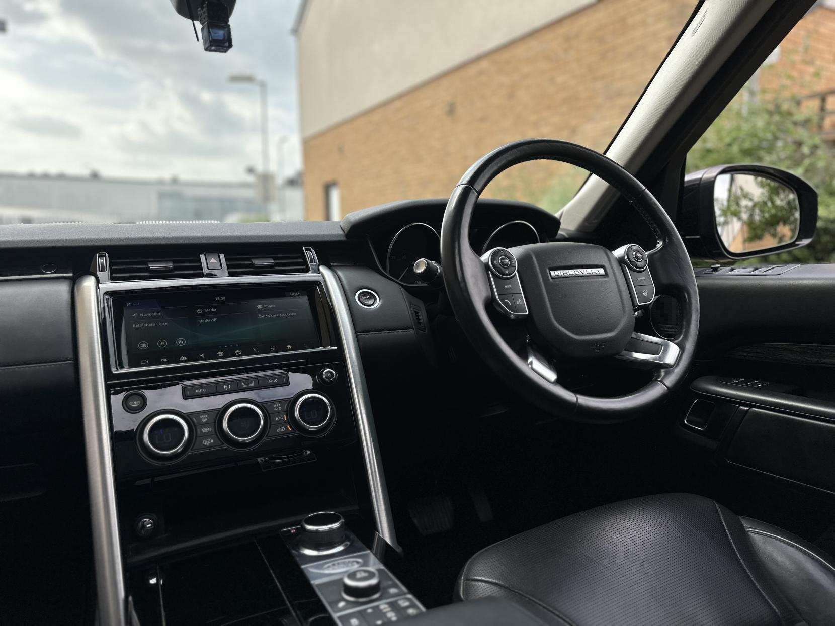Land Rover Discovery 3.0 TD V6 HSE Luxury SUV 5dr Diesel Auto 4WD Euro 6 (s/s) (258 ps)