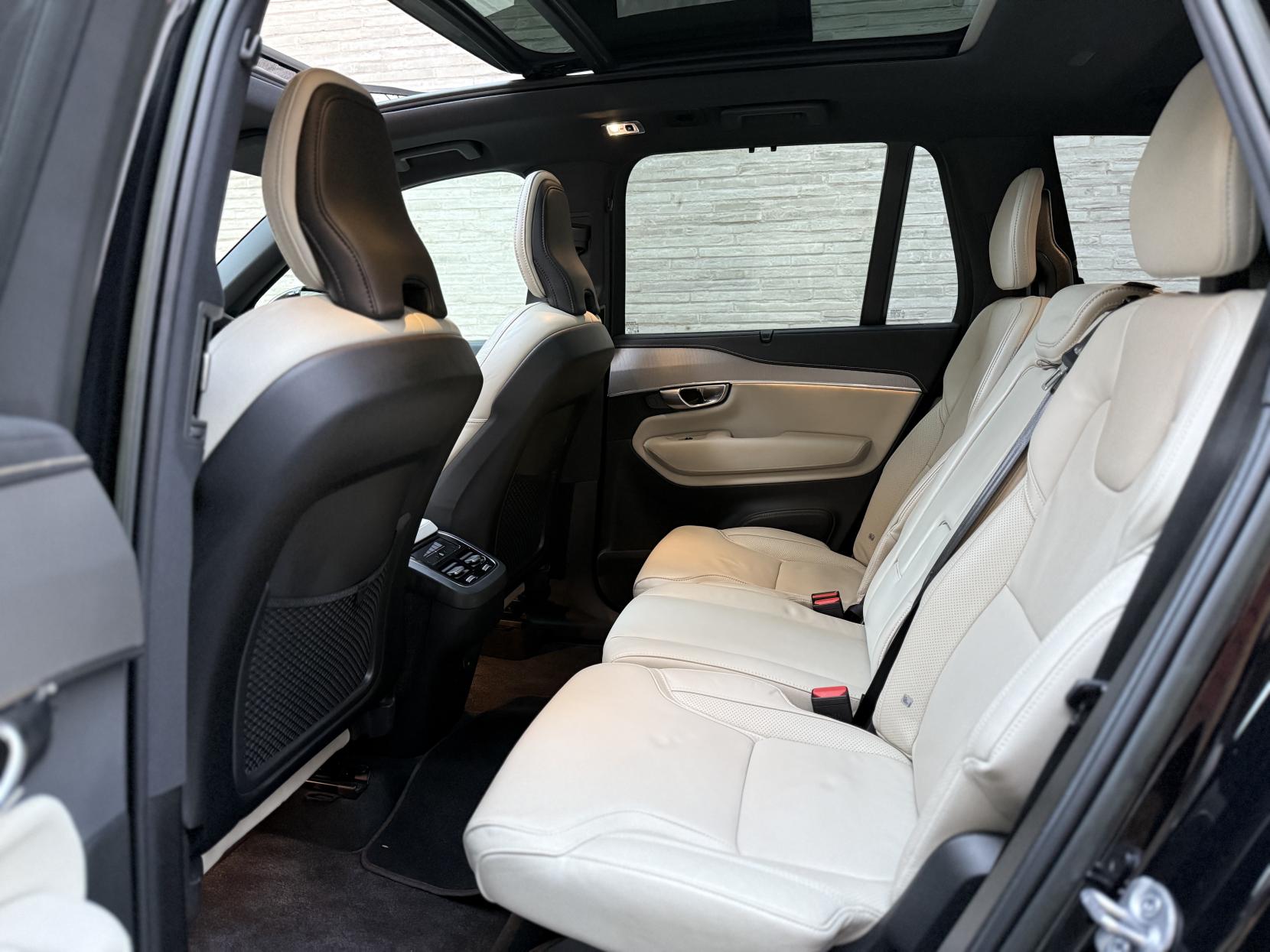 Volvo XC90 2.0 B5 MHEV R-Design Pro SUV 5dr Petrol Hybrid Auto 4WD Euro 6 (s/s) (250 ps)