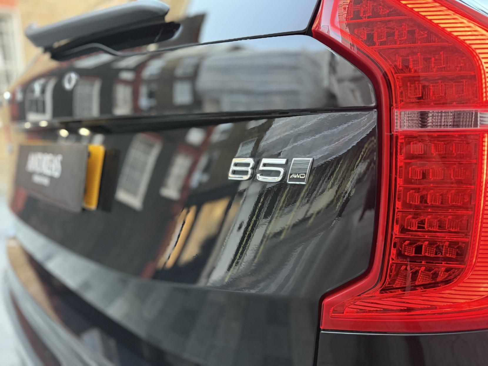 Volvo XC90 2.0 B5 MHEV R-Design Pro SUV 5dr Petrol Hybrid Auto 4WD Euro 6 (s/s) (250 ps)
